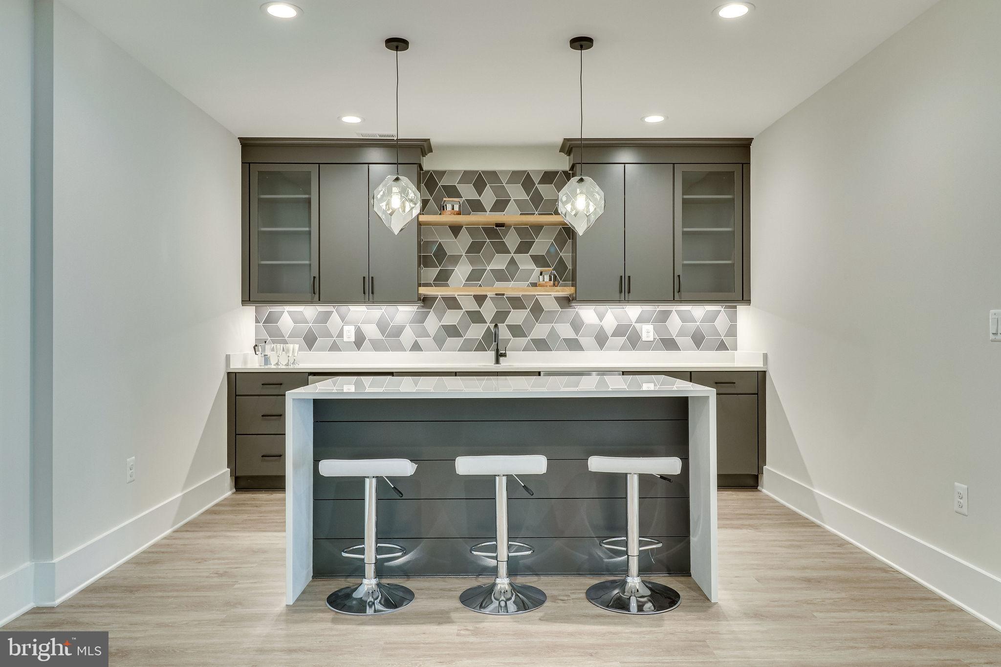 VIENNA WOODS - Residential