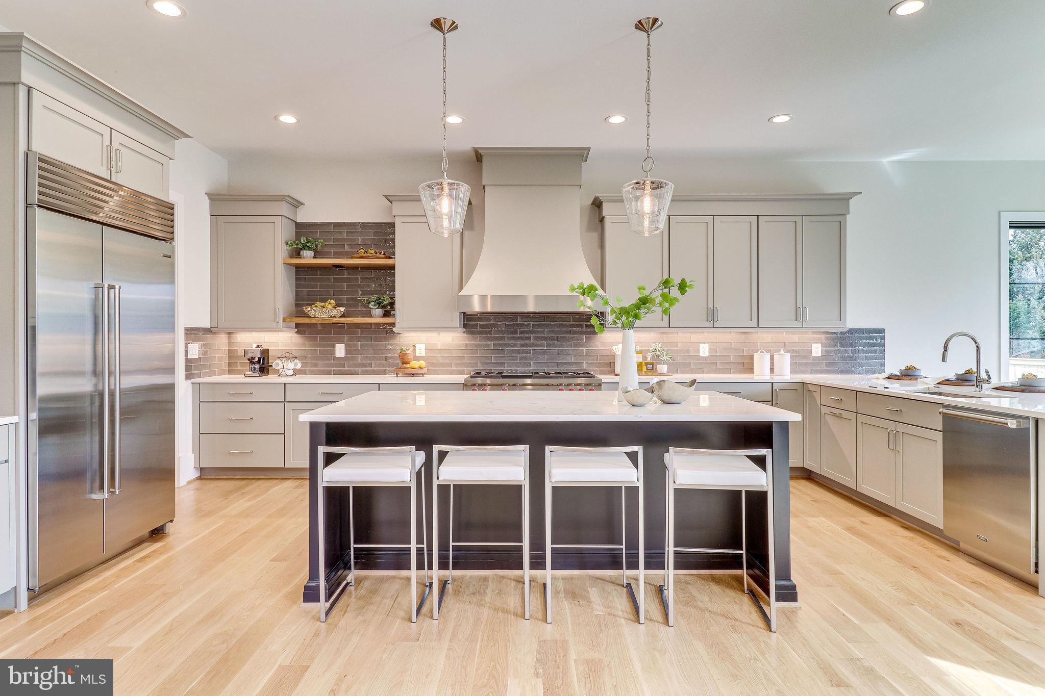 VIENNA WOODS - Residential