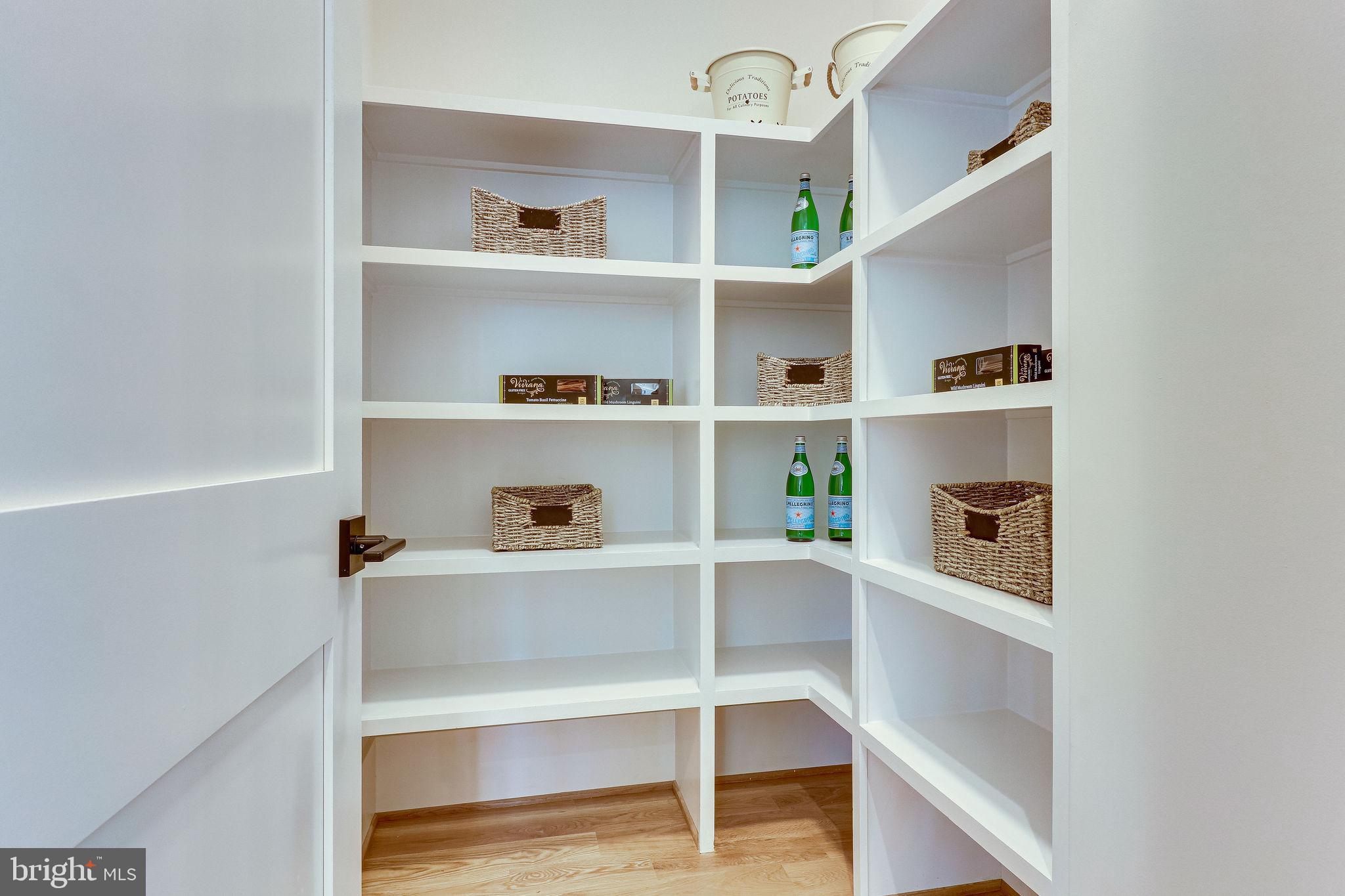 VIENNA WOODS - Residential