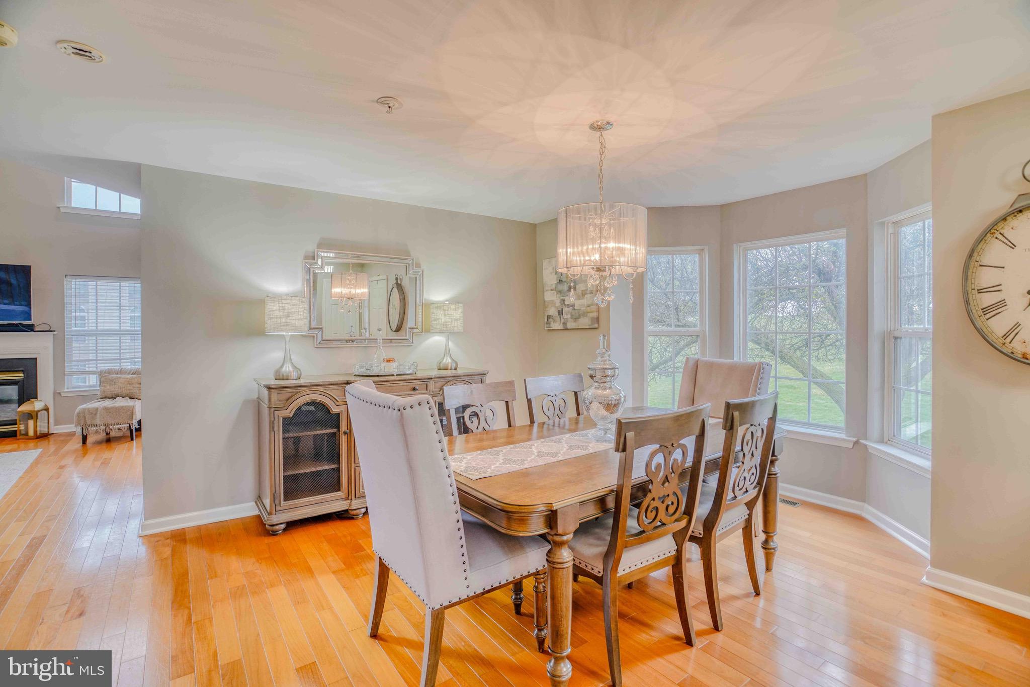 COUNTRY CROSSING - Residential