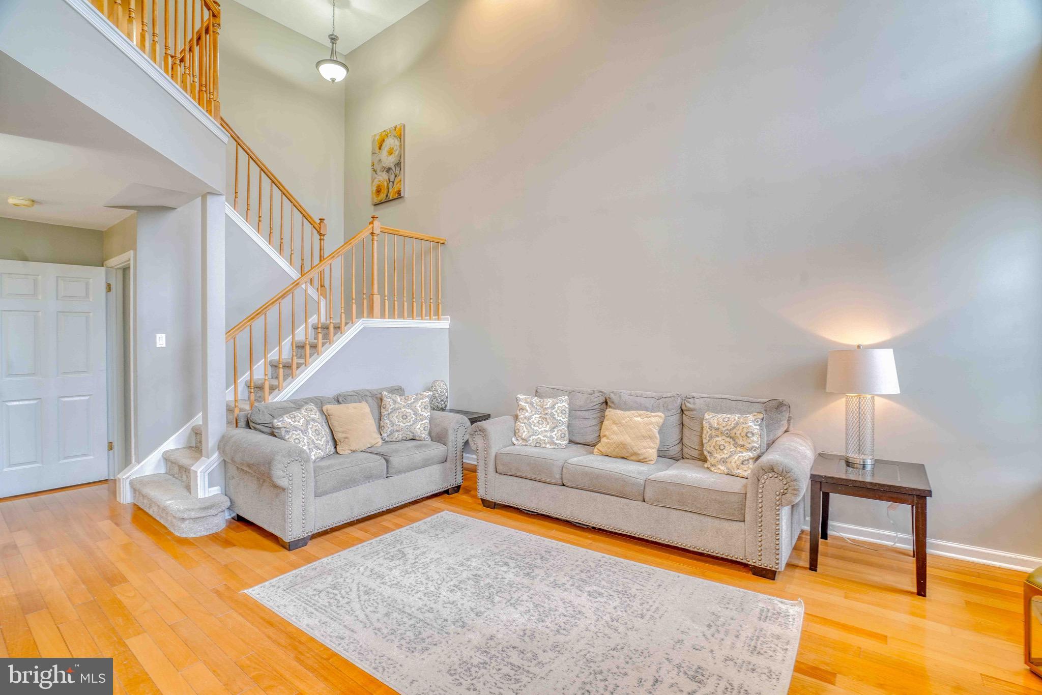 COUNTRY CROSSING - Residential