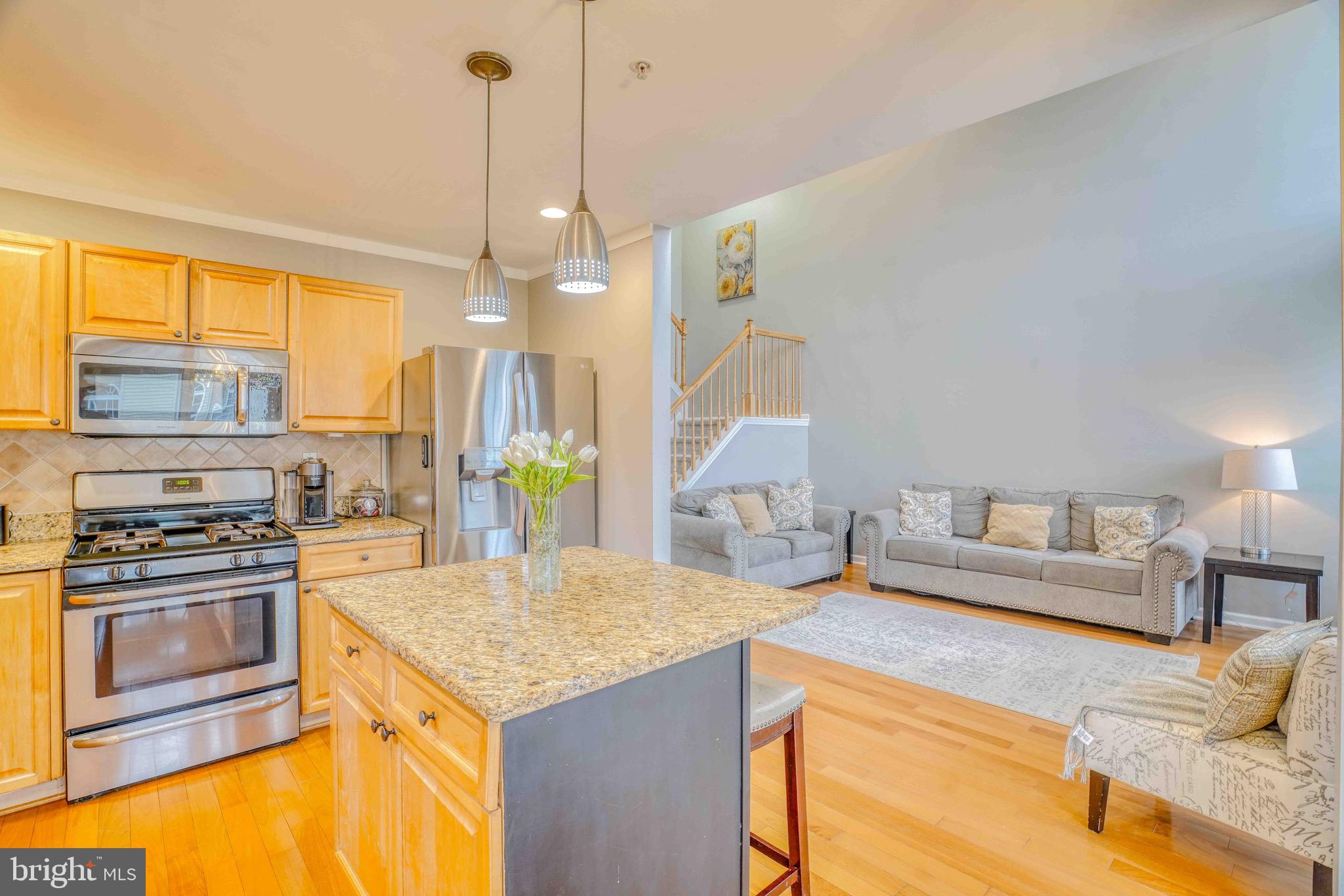 COUNTRY CROSSING - Residential