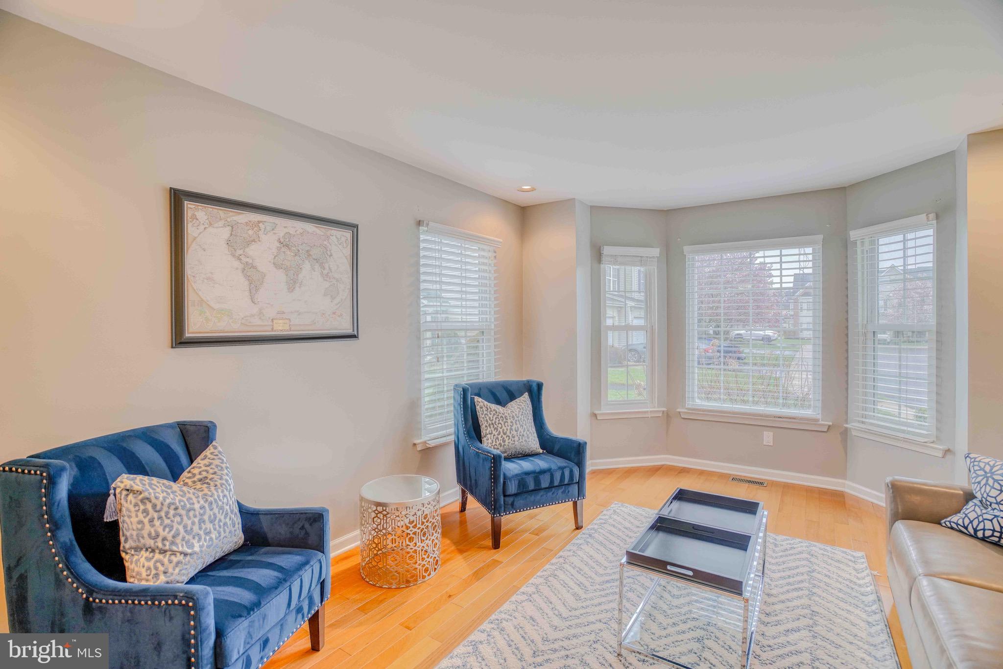 COUNTRY CROSSING - Residential