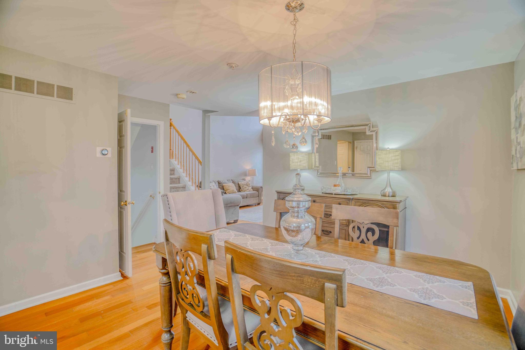 COUNTRY CROSSING - Residential