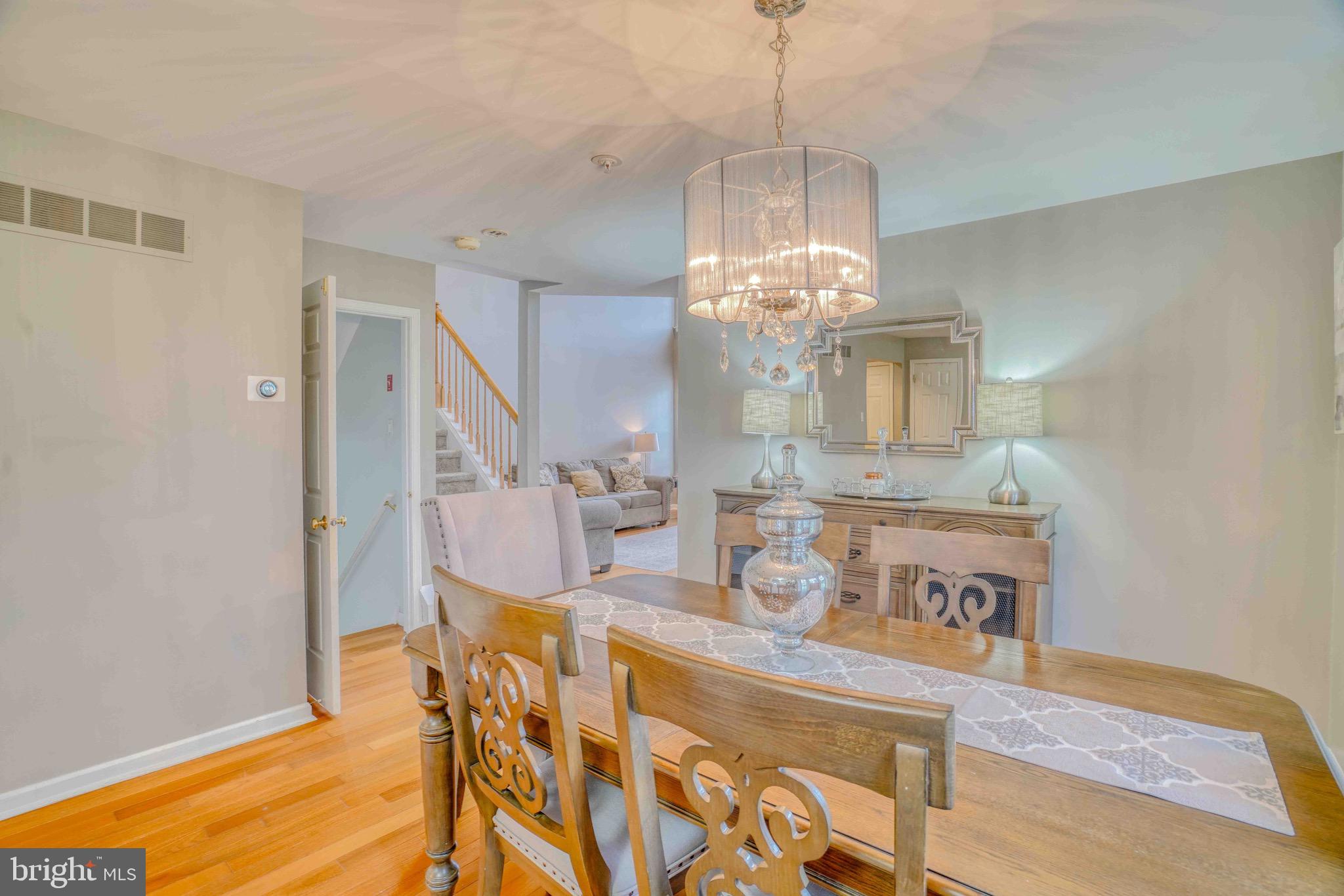 COUNTRY CROSSING - Residential