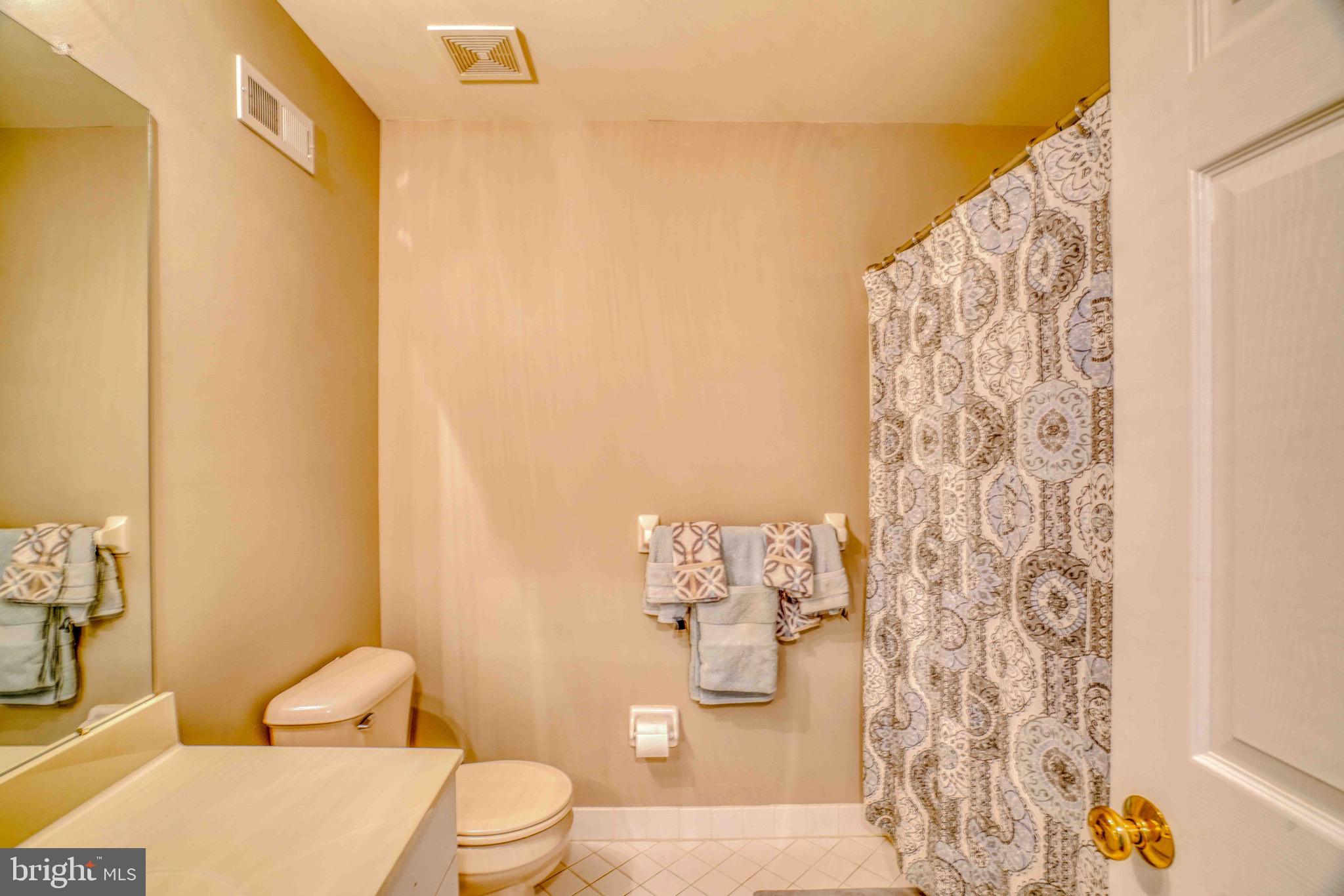 COUNTRY CROSSING - Residential