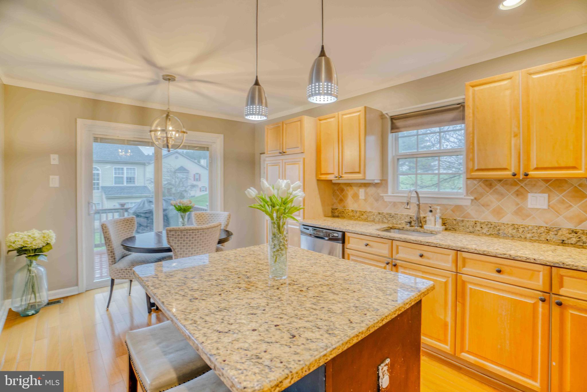 COUNTRY CROSSING - Residential