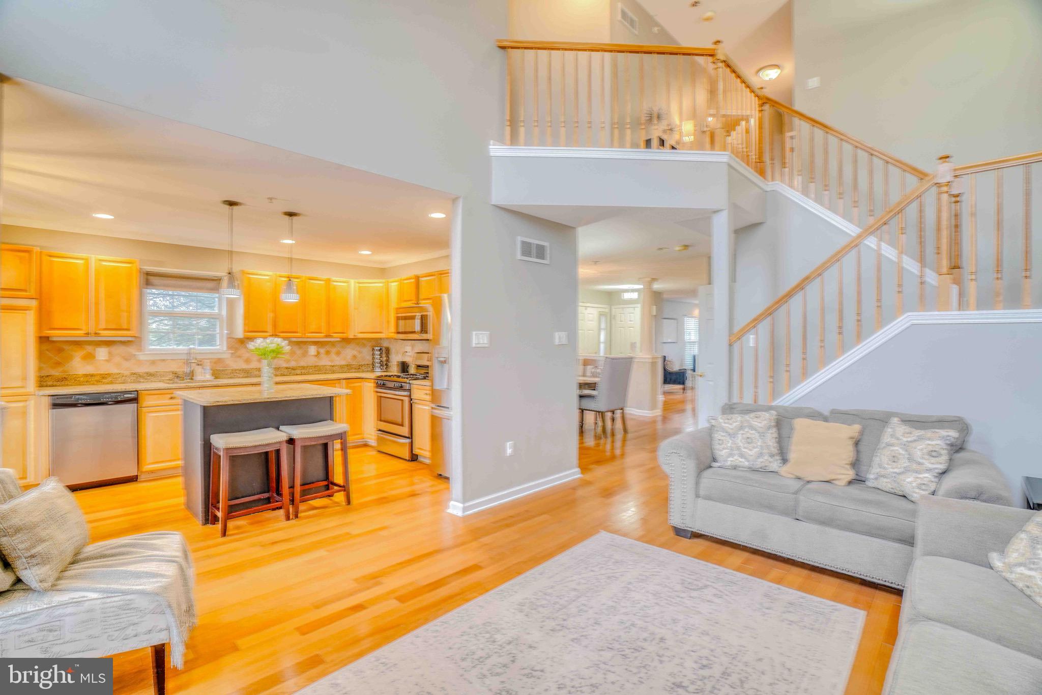 COUNTRY CROSSING - Residential