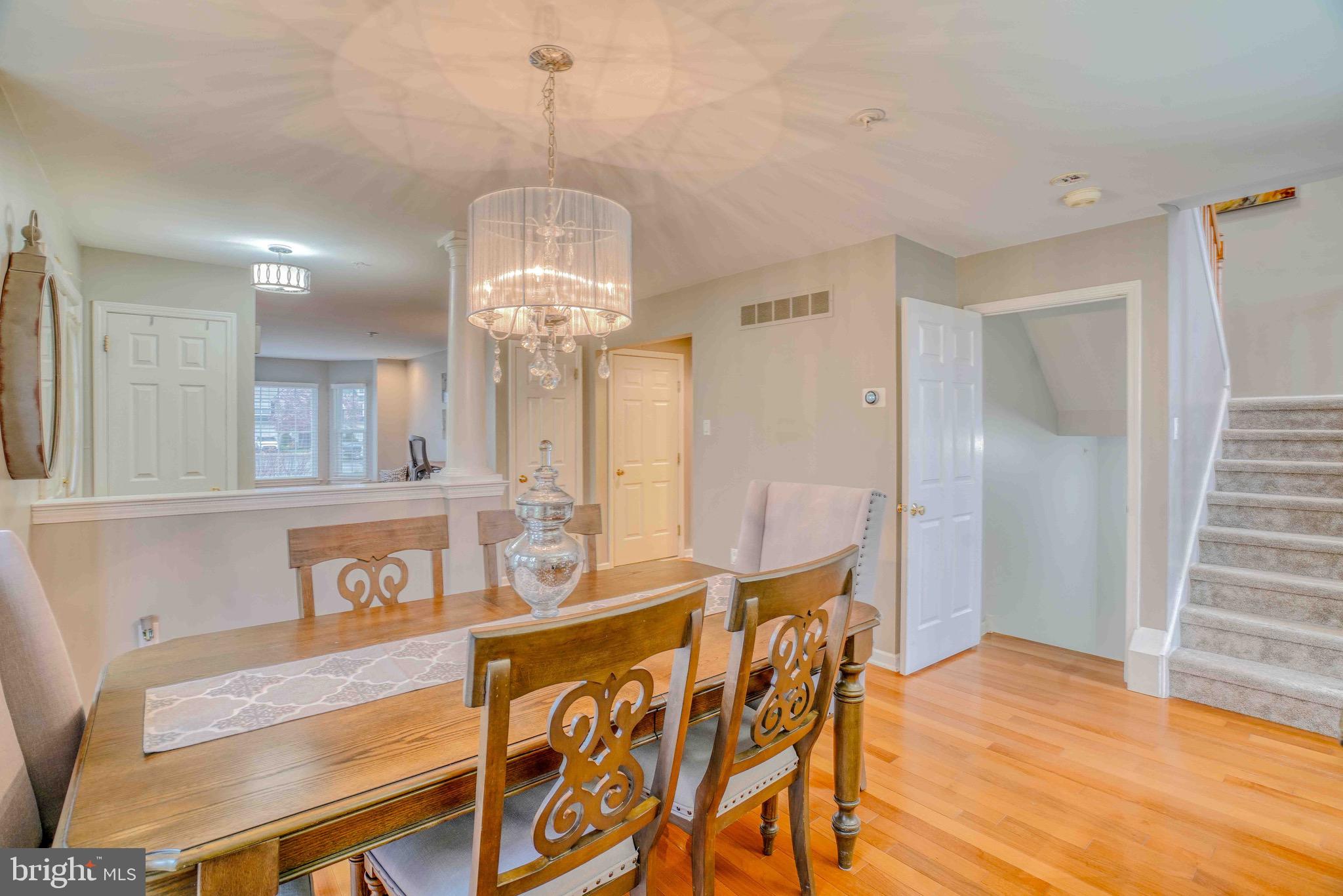 COUNTRY CROSSING - Residential