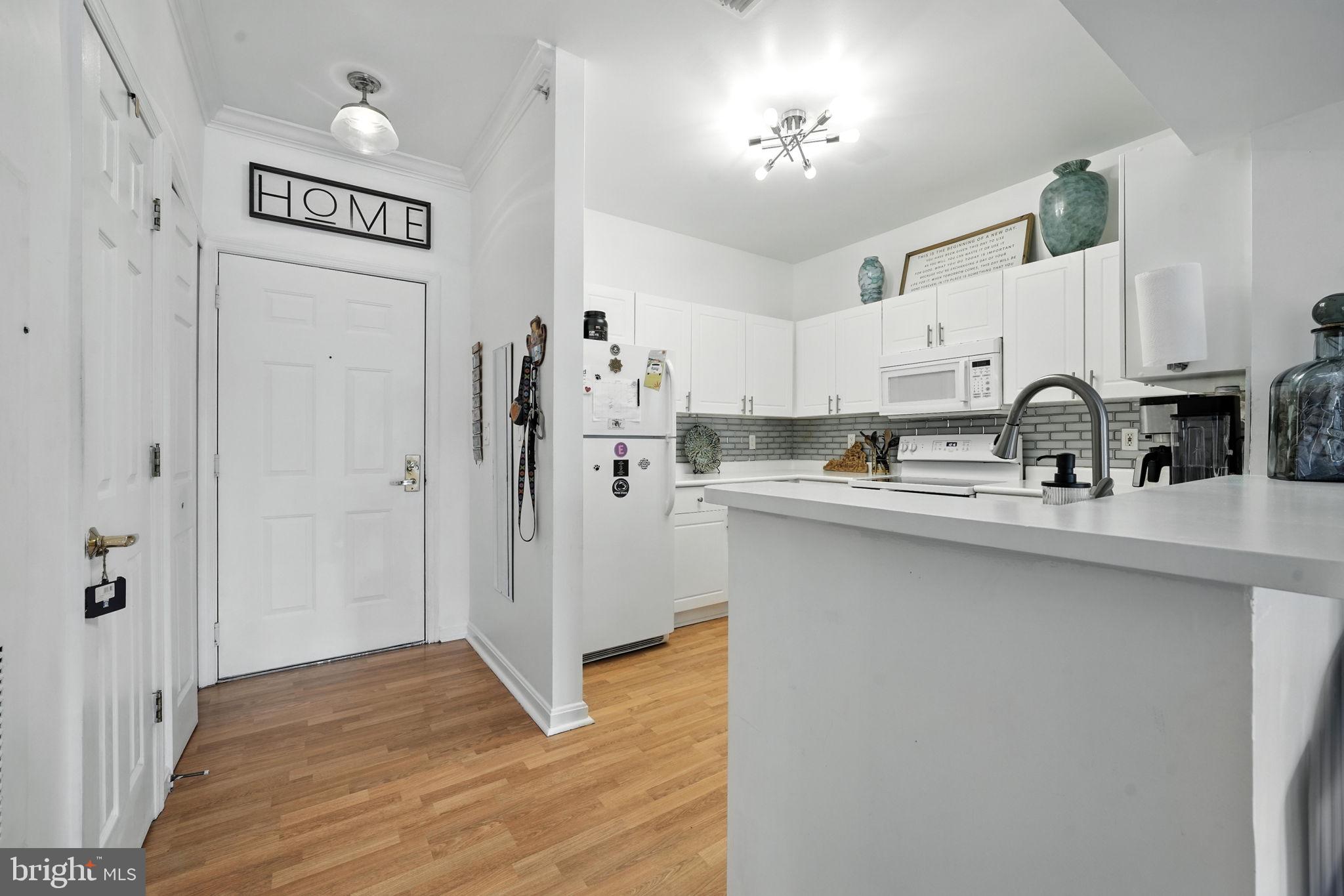 4550 STRUTFIELD LANE 2407