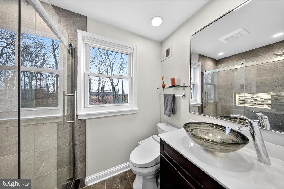 SHERWOOD FOREST - Residential