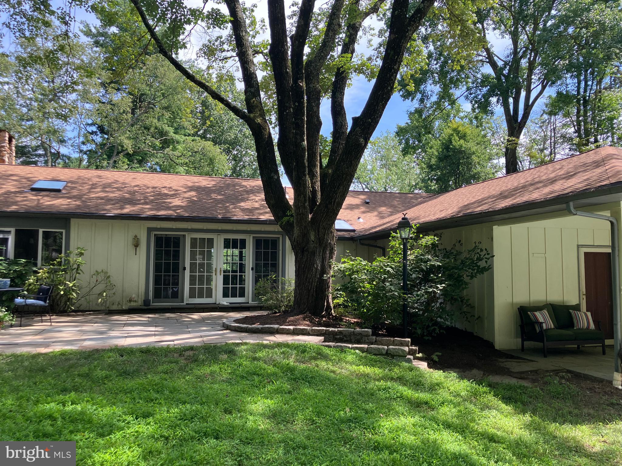 14 LAUREL CIRCLE