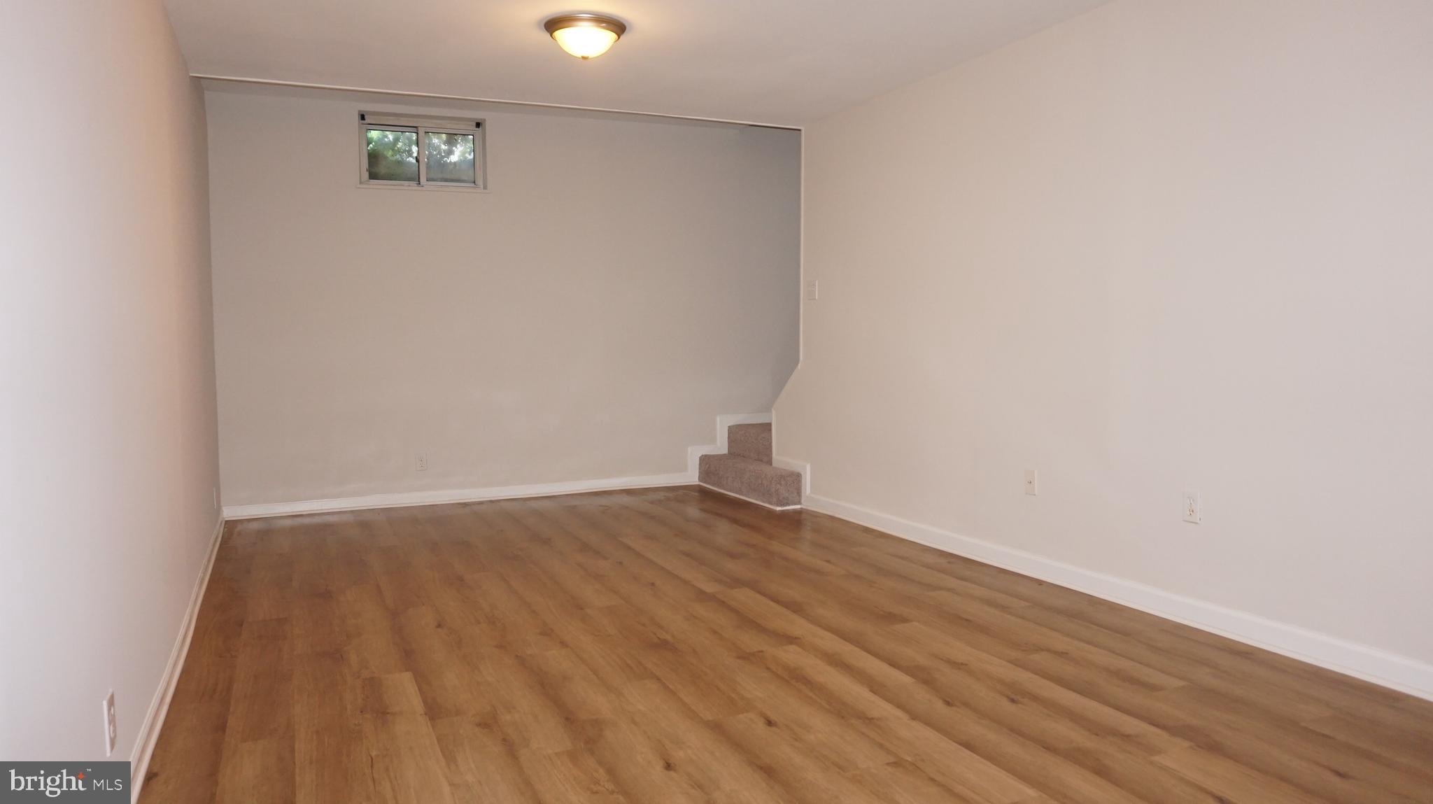 STAFFORD MEADOWS - Residential