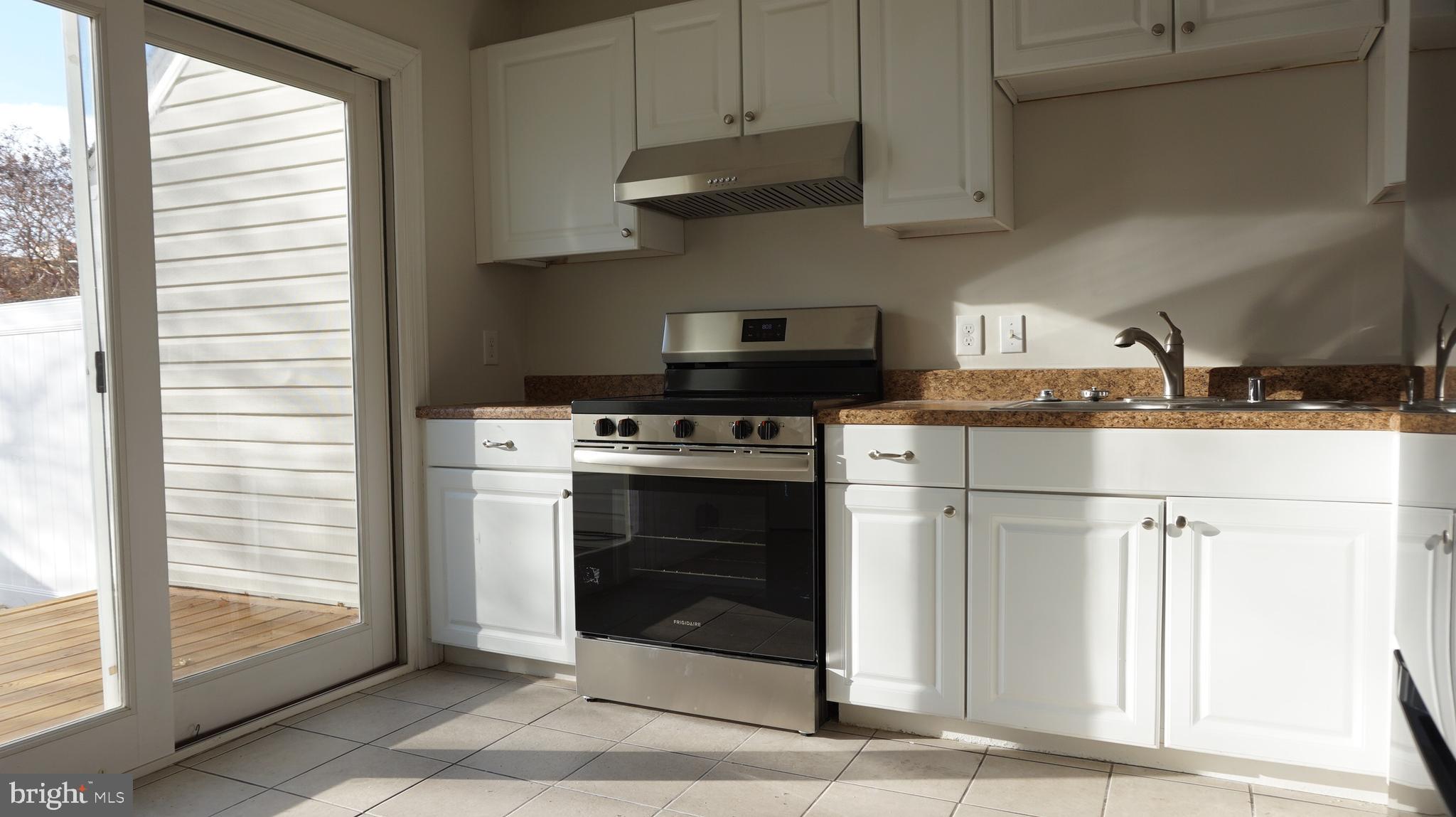 STAFFORD MEADOWS - Residential