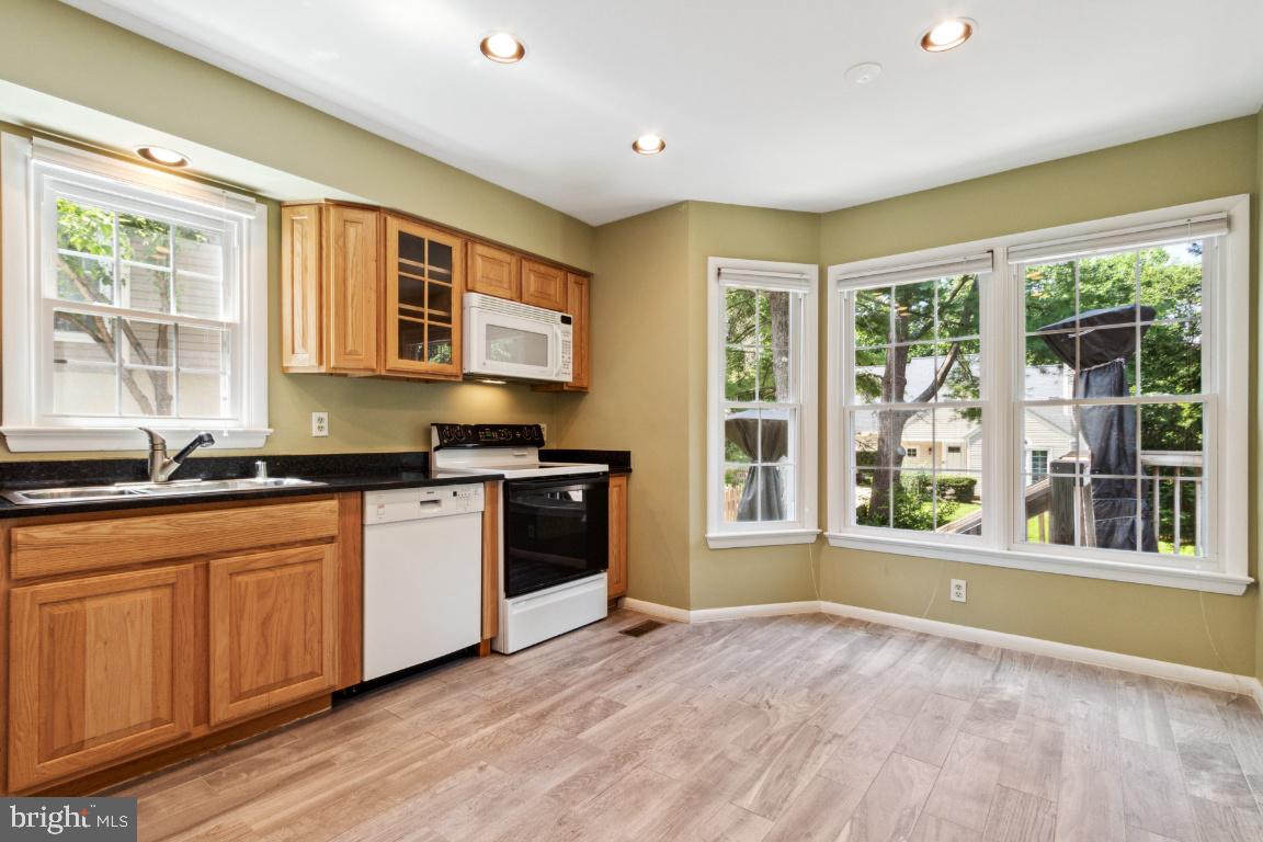 LAKE RIDGE - Residential