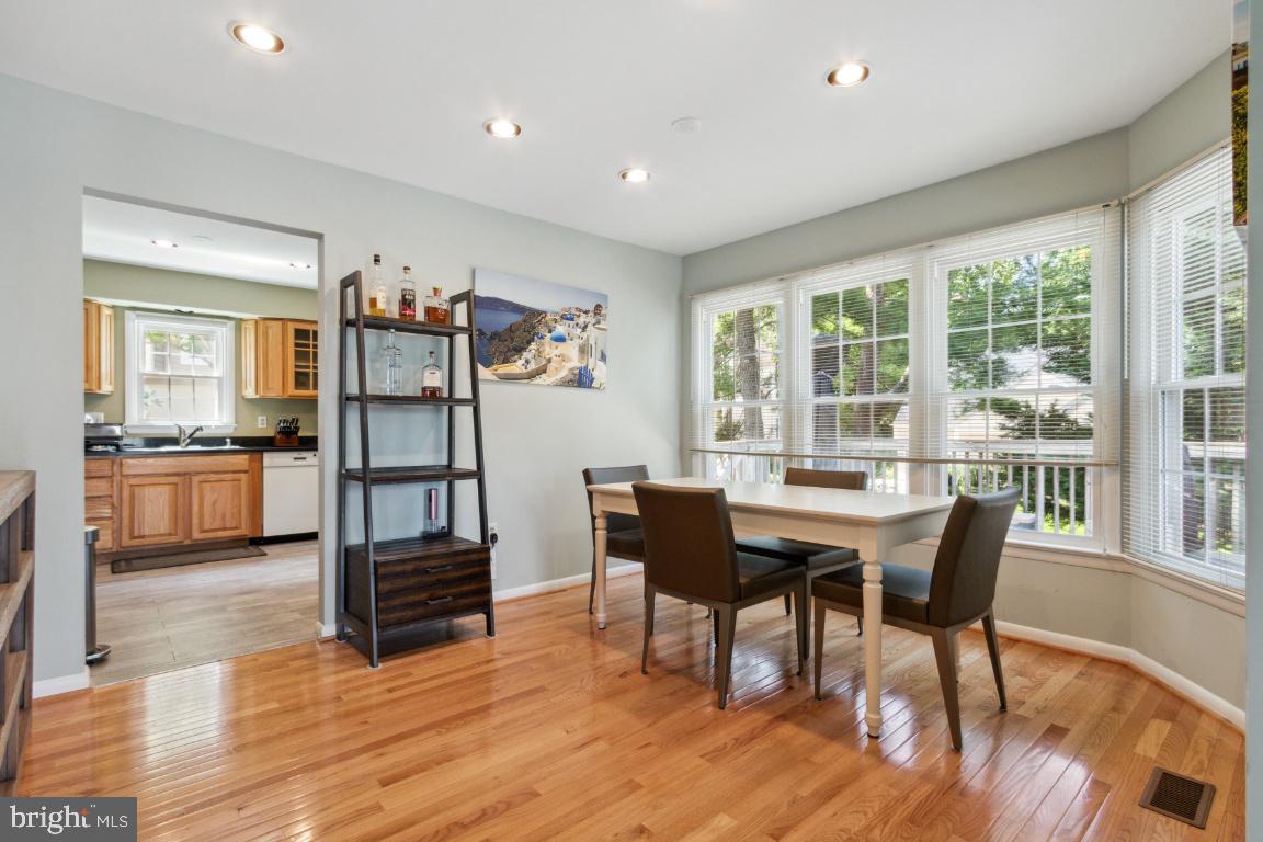 LAKE RIDGE - Residential