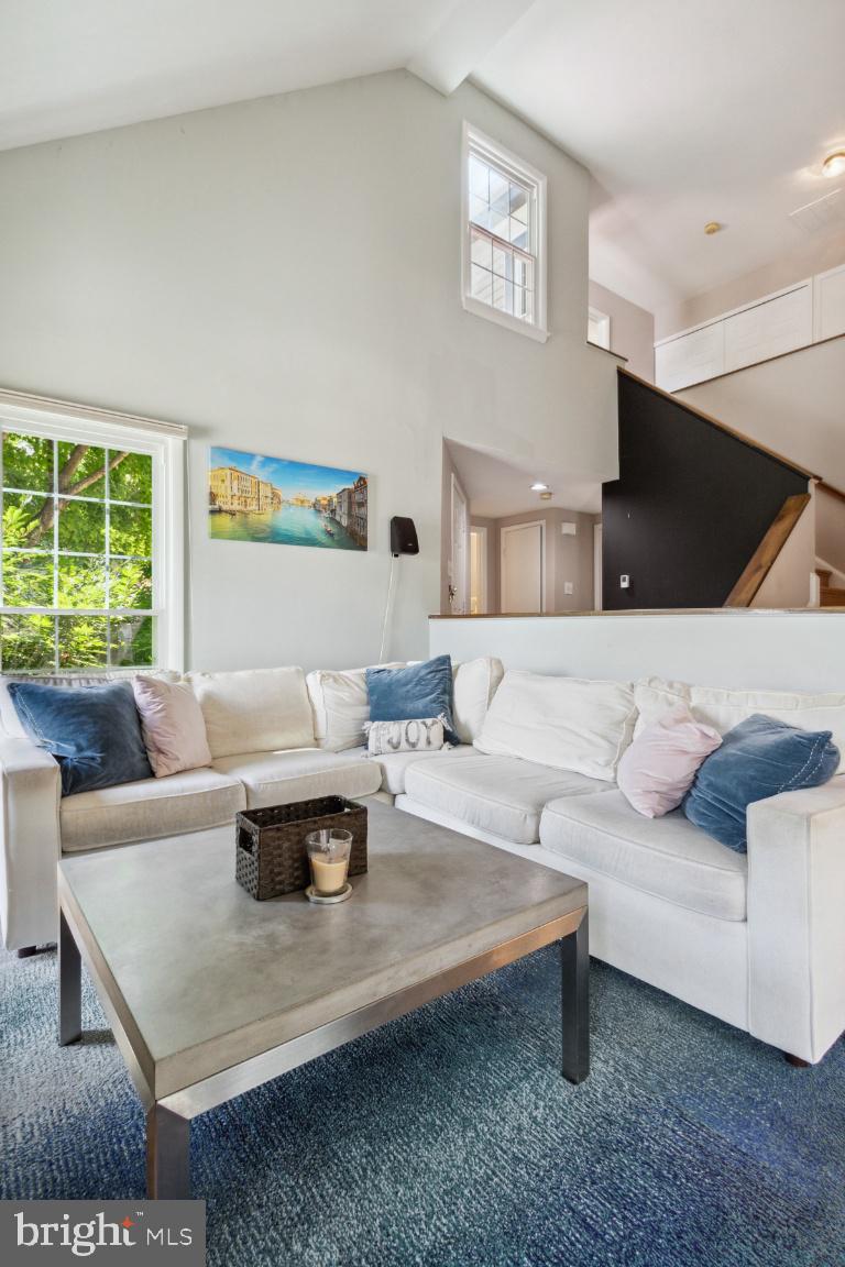 LAKE RIDGE - Residential