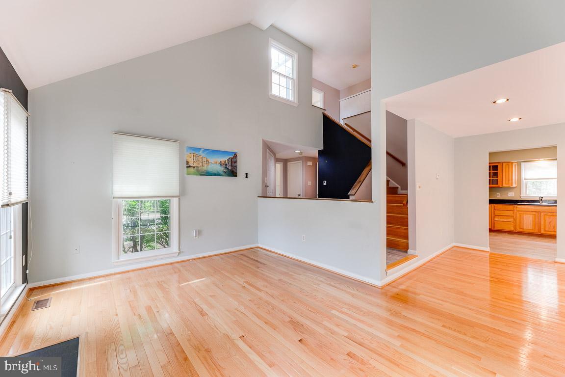 LAKE RIDGE - Residential