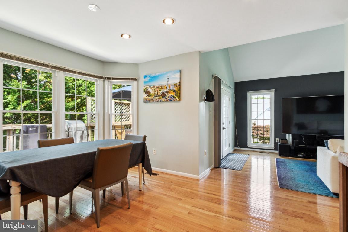 LAKE RIDGE - Residential