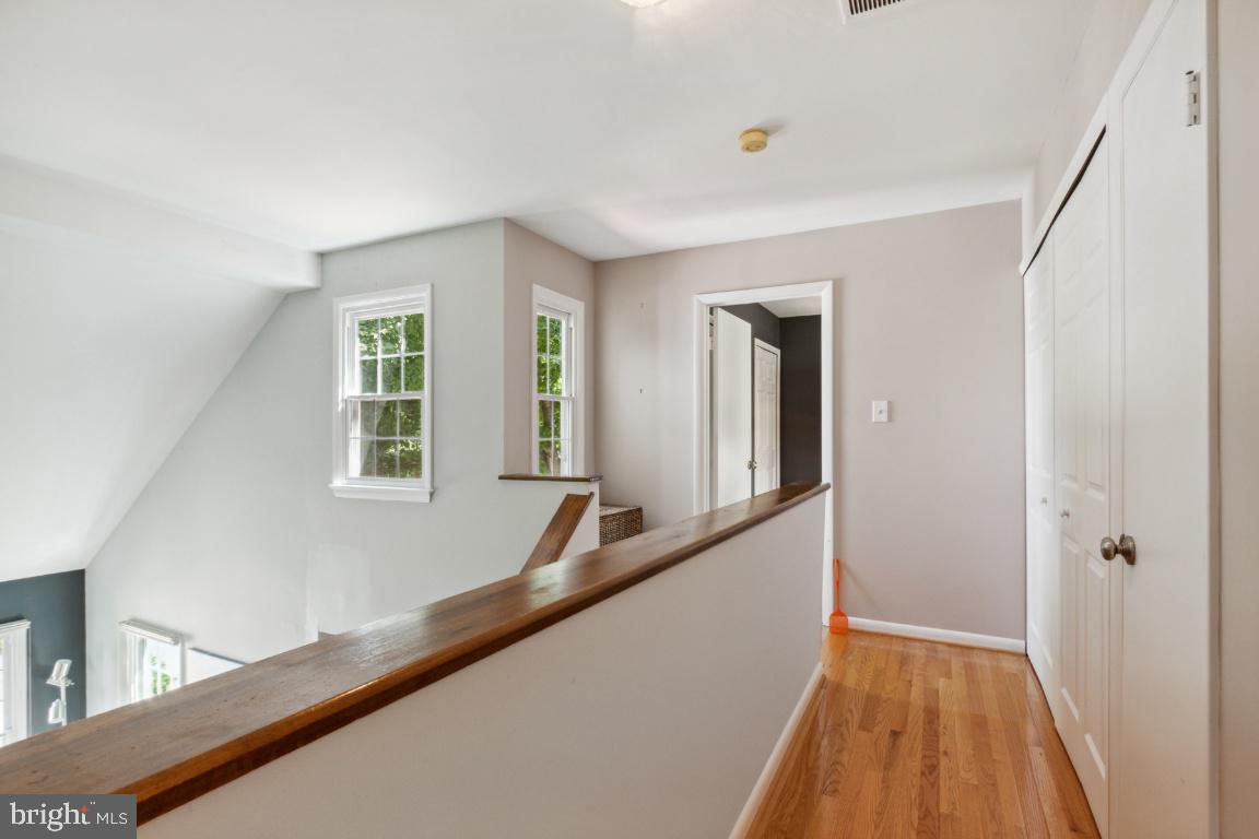 LAKE RIDGE - Residential