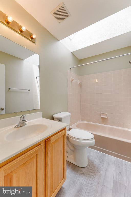 LAKE RIDGE - Residential