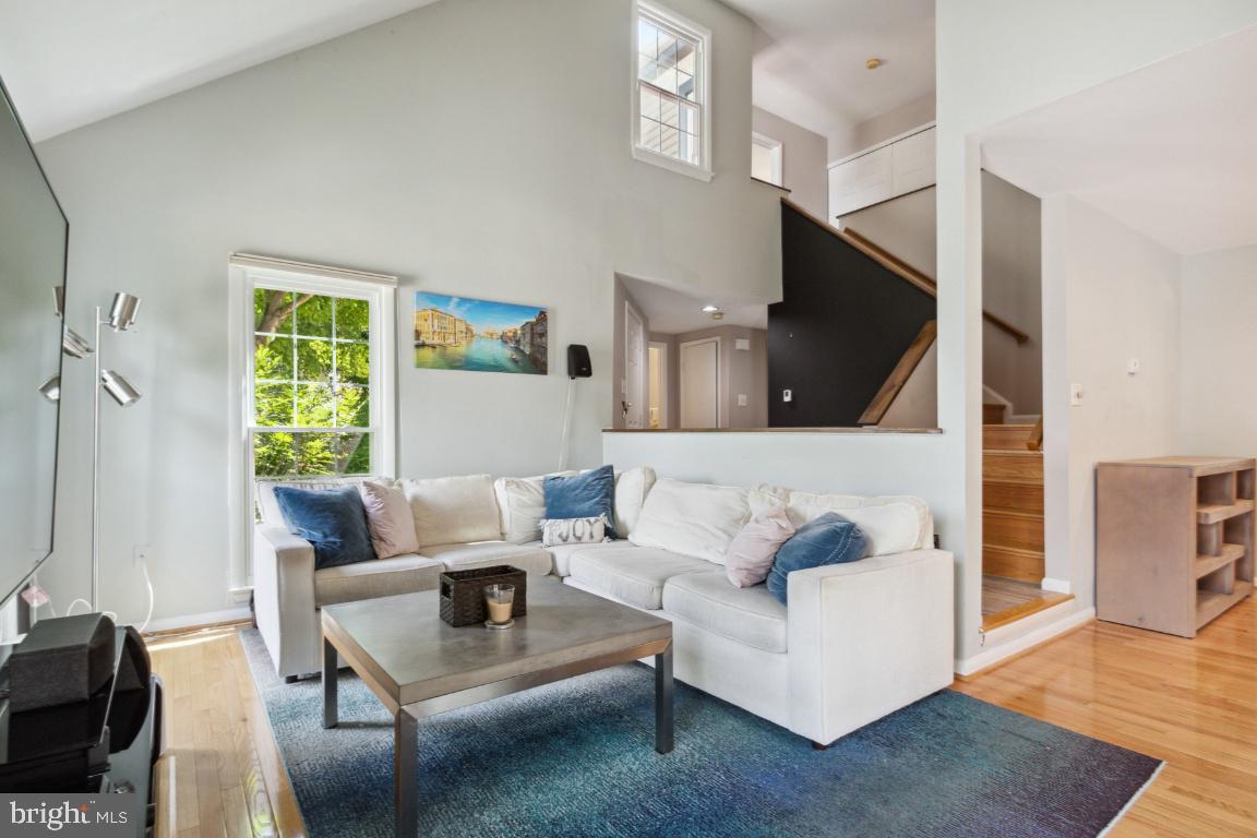 LAKE RIDGE - Residential