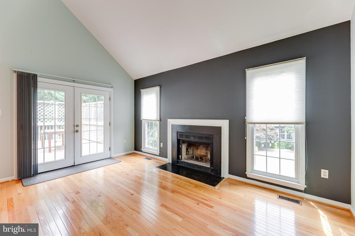 LAKE RIDGE - Residential