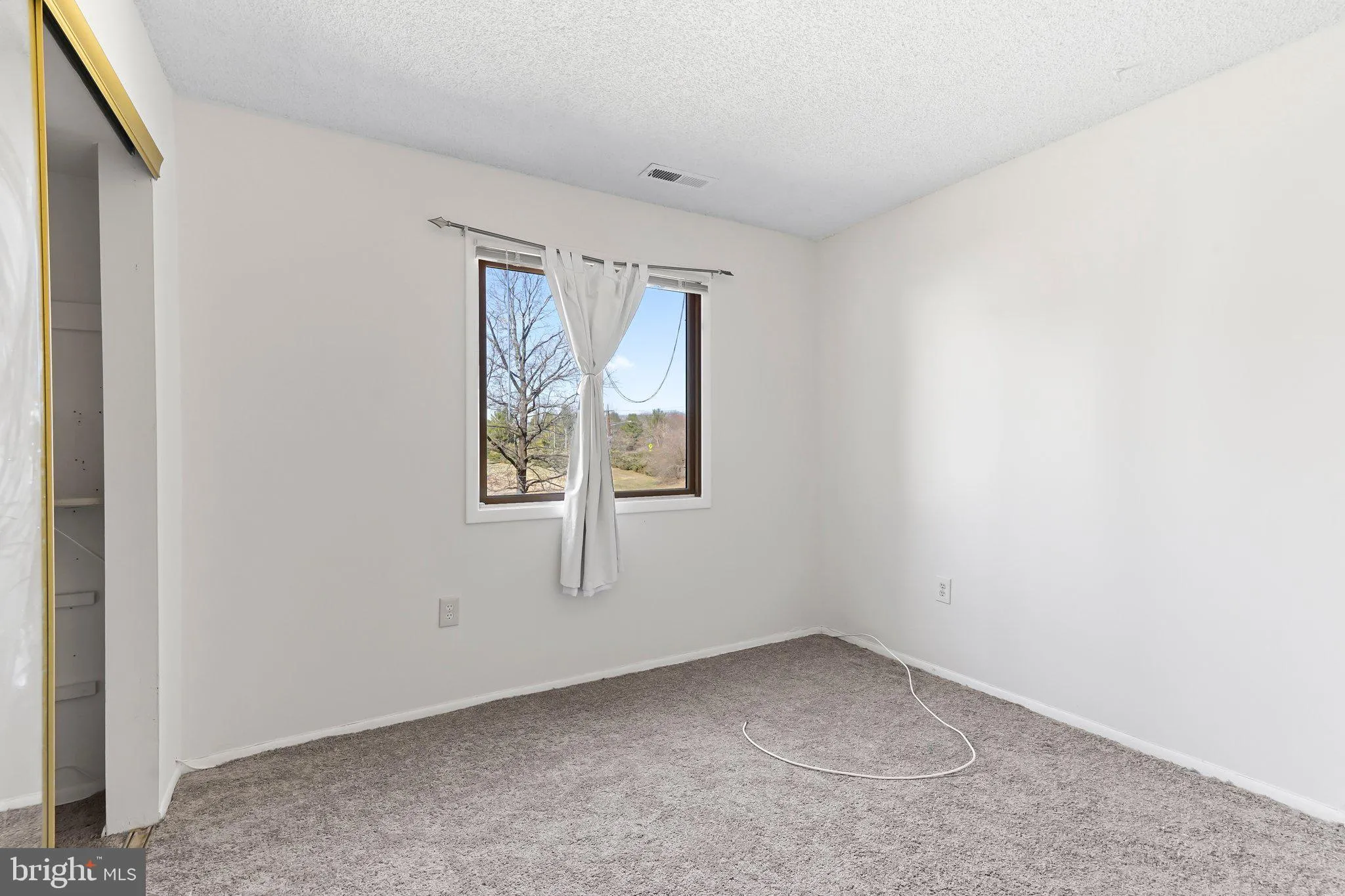 Plainsboro, New Jersey 08536, United States, 2 Bedrooms Bedrooms, ,2 BathroomsBathrooms,Residential,Contingent,91427