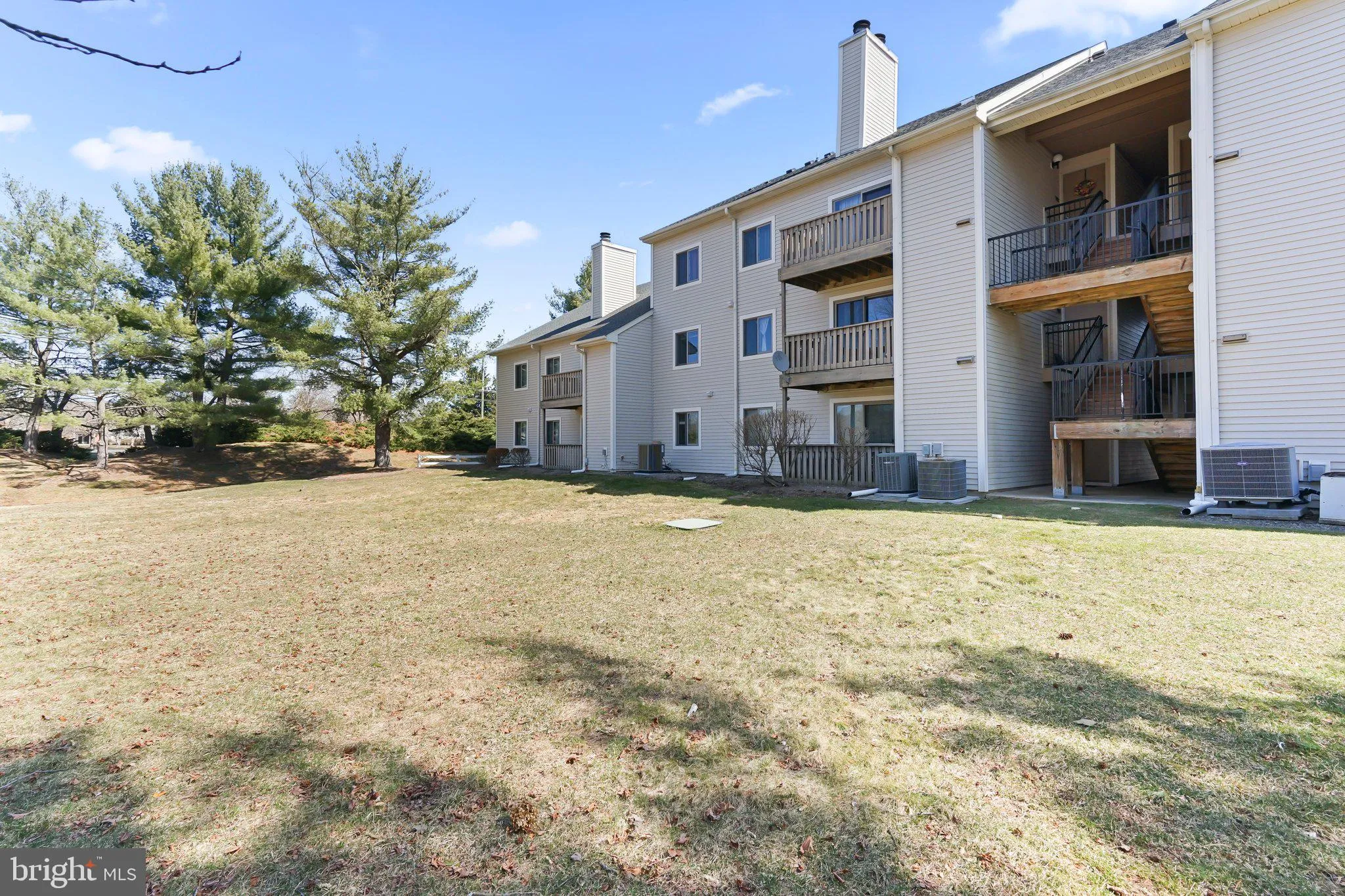 Plainsboro, New Jersey 08536, United States, 2 Bedrooms Bedrooms, ,2 BathroomsBathrooms,Residential,Contingent,91427