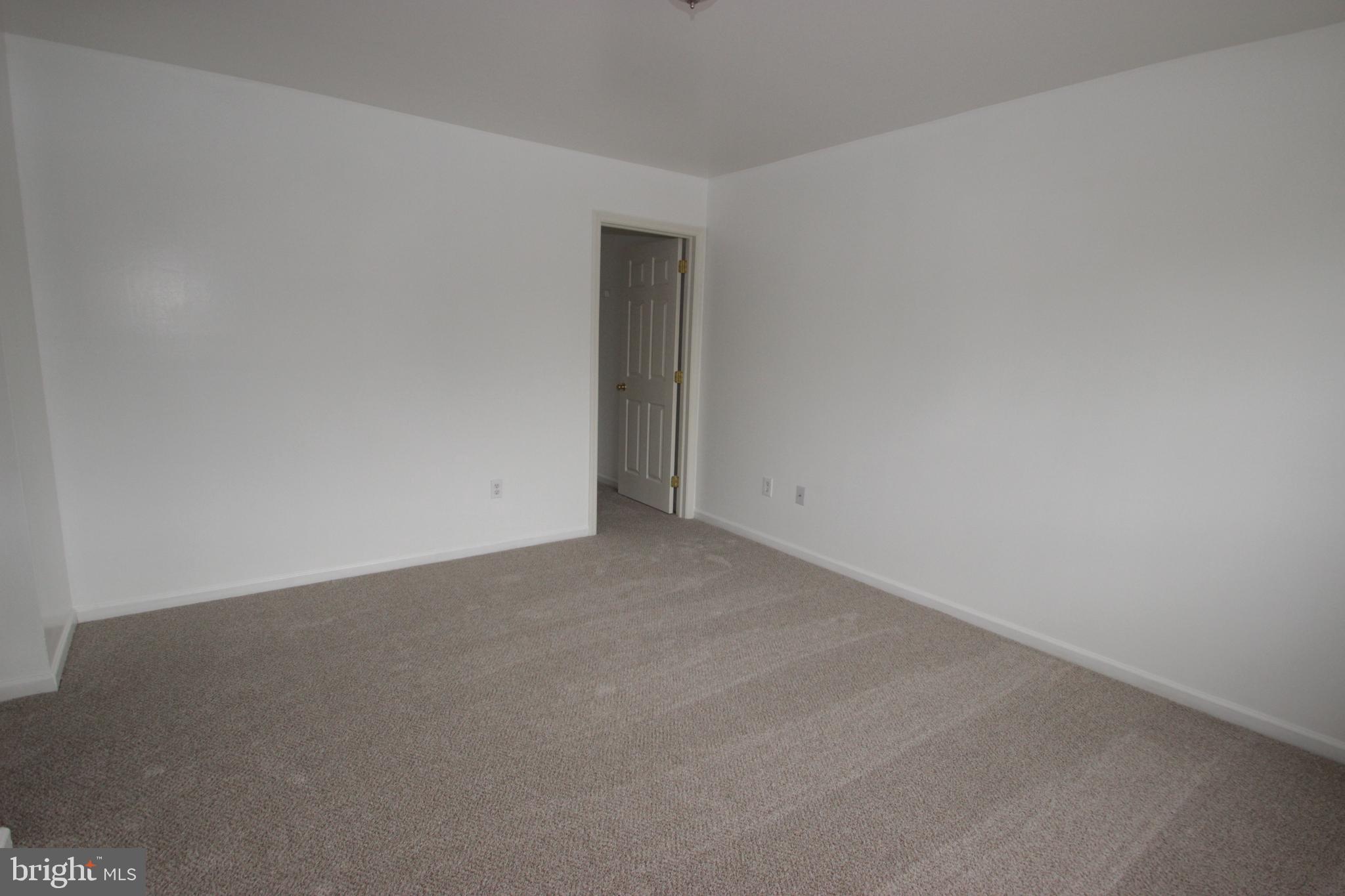 MALLARD POINTE - Residential