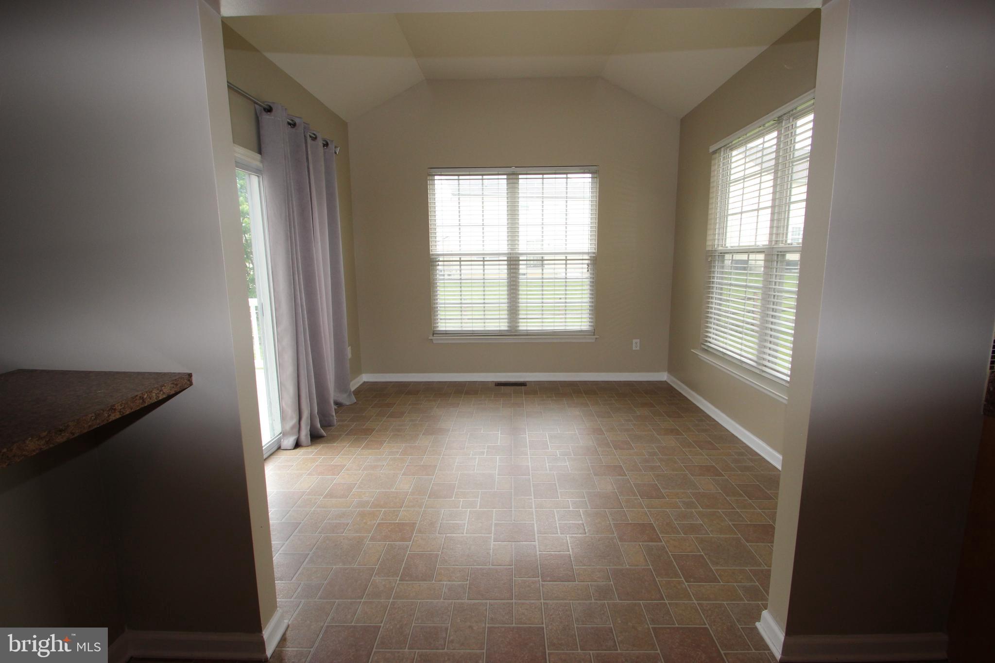 MALLARD POINTE - Residential