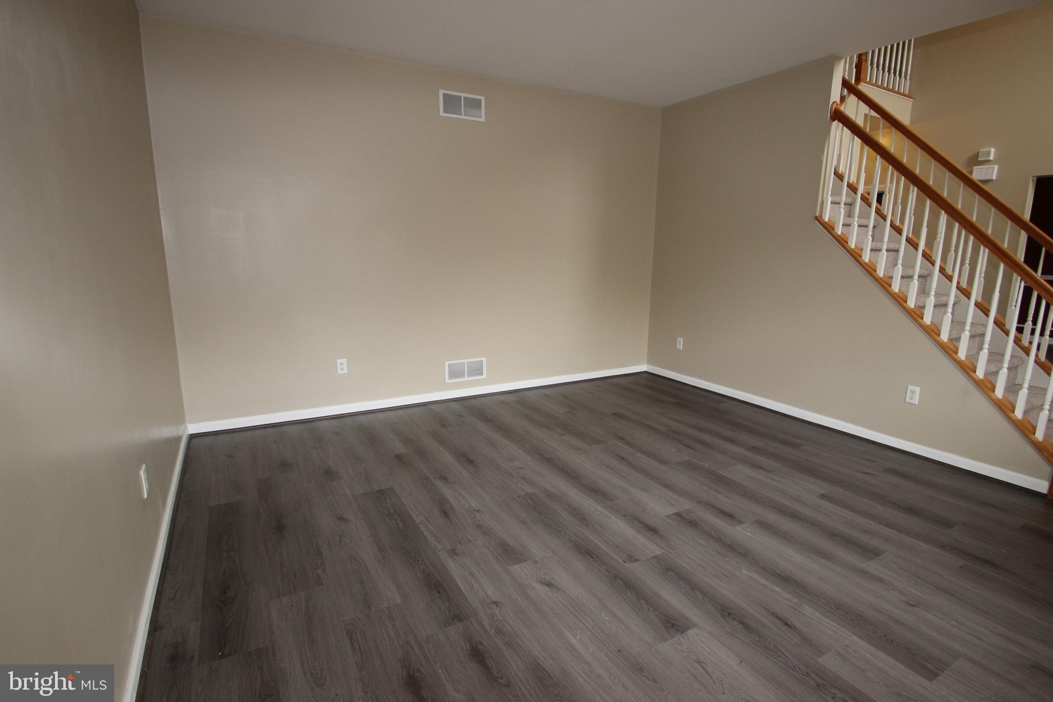 MALLARD POINTE - Residential