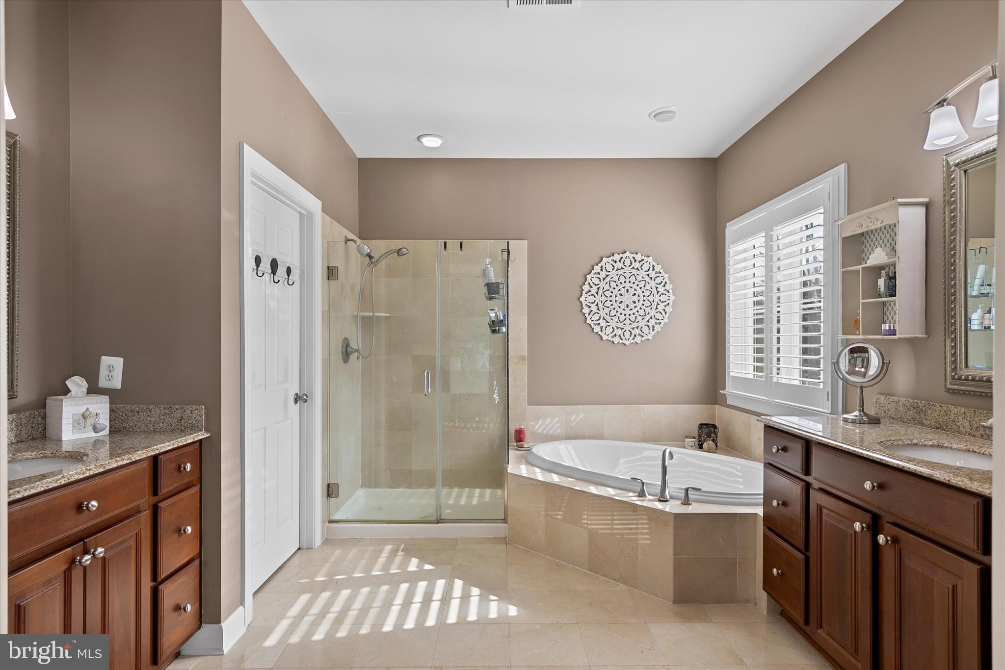 BAY FOREST CLUB - Residential