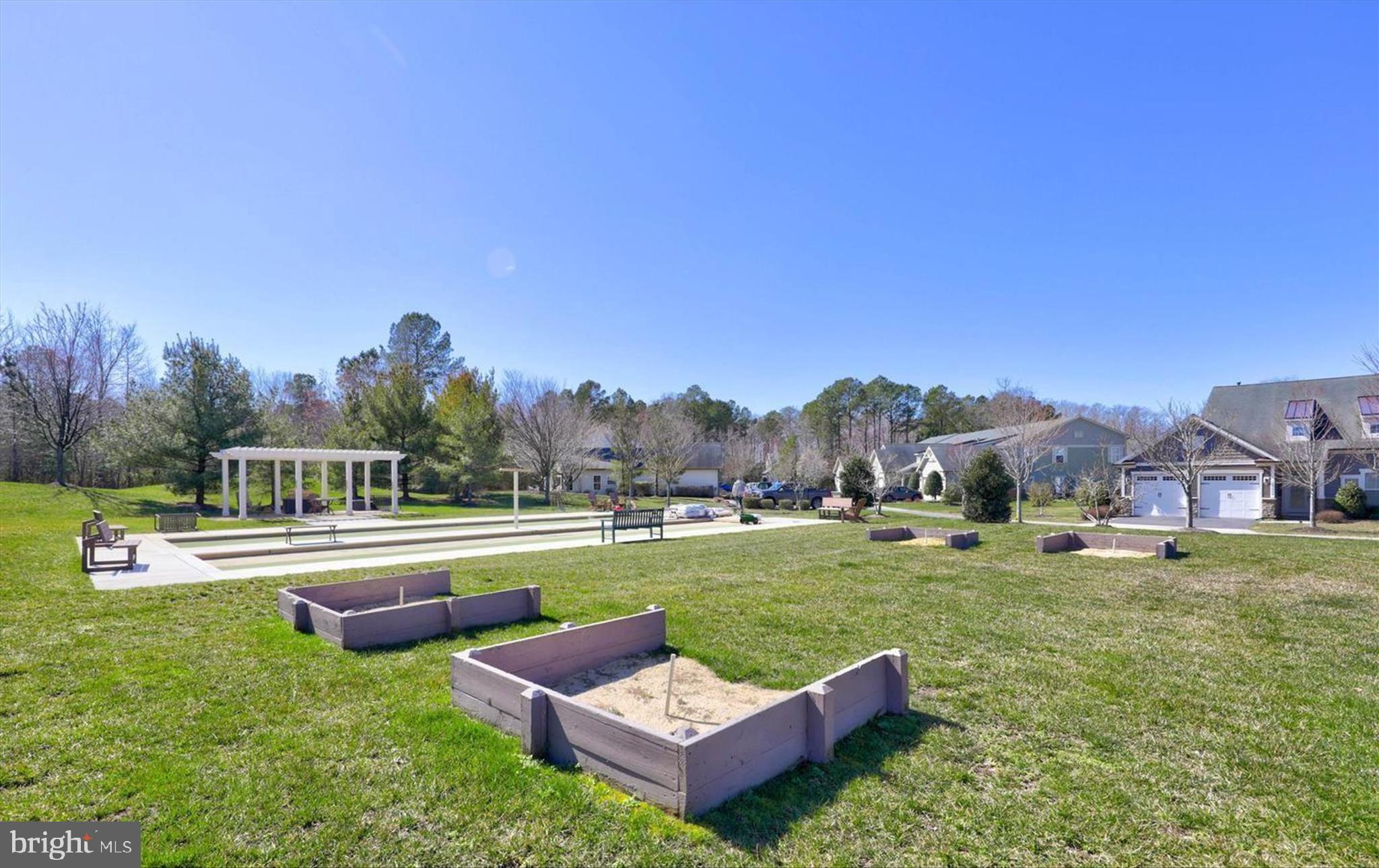 BAY FOREST CLUB - Residential