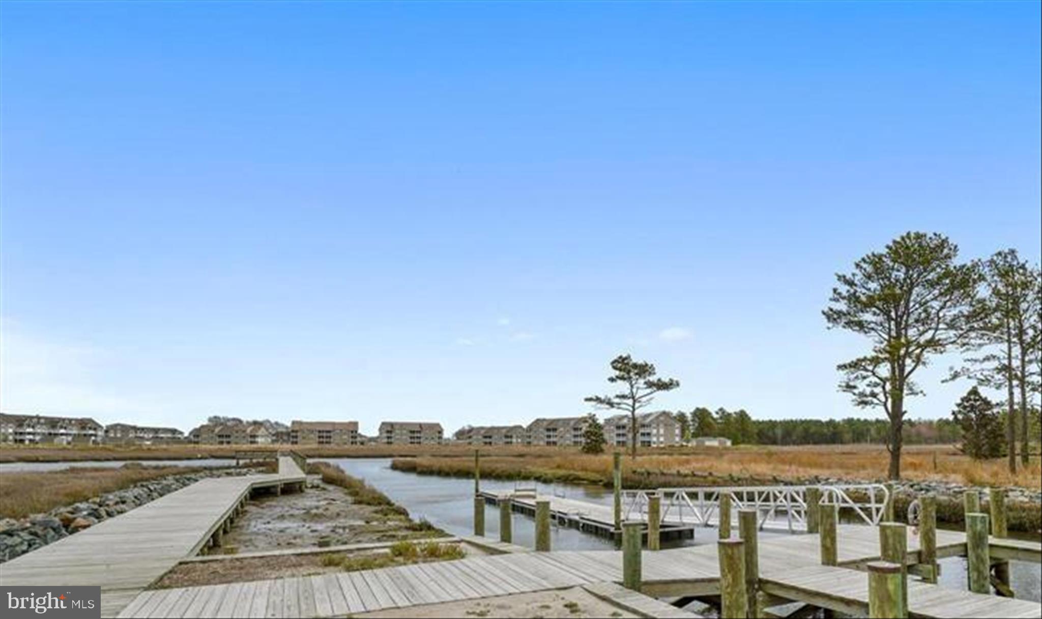 BAY FOREST CLUB - Residential