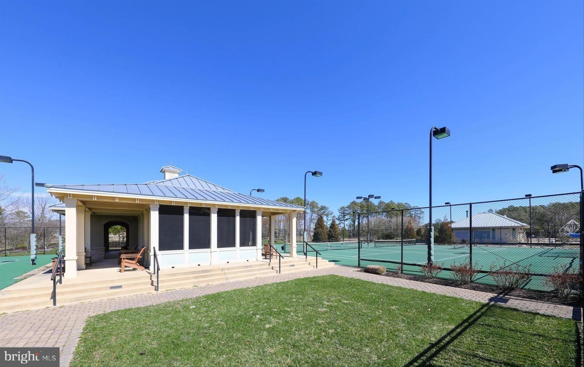 BAY FOREST CLUB - Residential