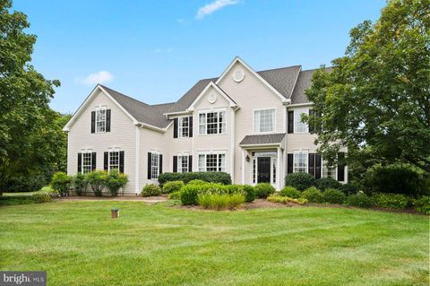 53 HAYSTACK CIRCLE PHOENIXVILLE PA 19460
