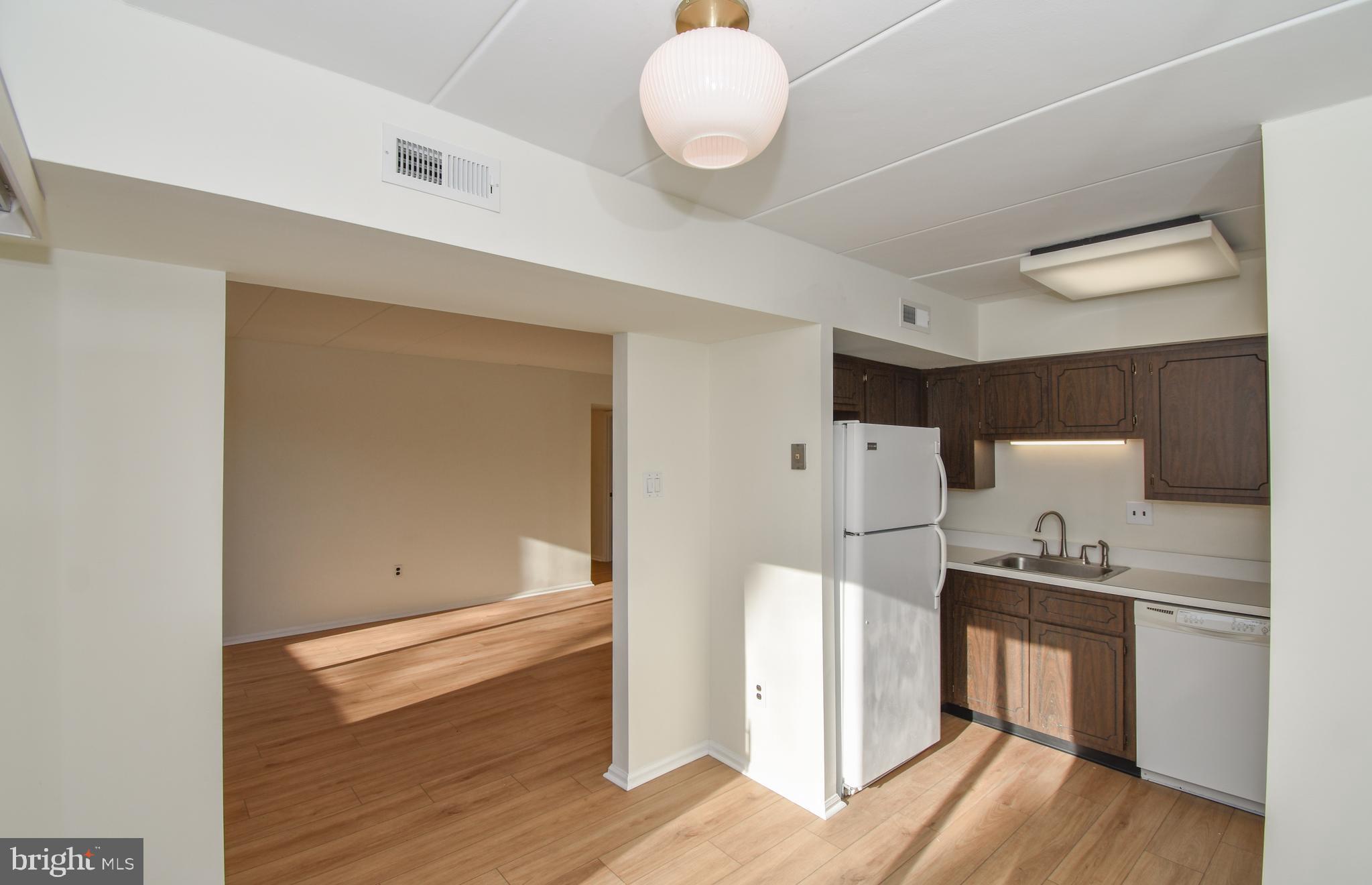 CHESTNUT GROVE - Residential Lease