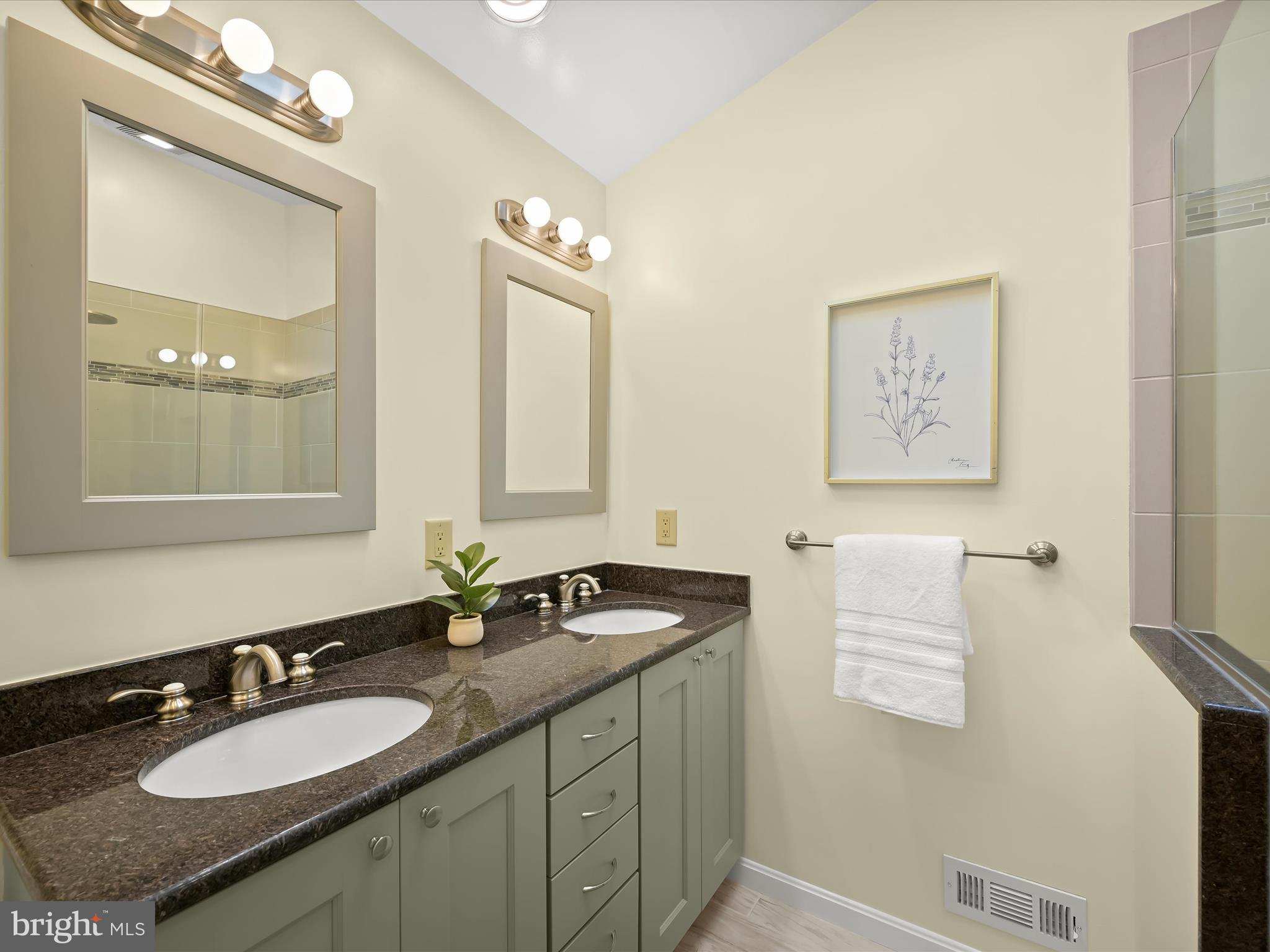 RIVA TRACE - Residential