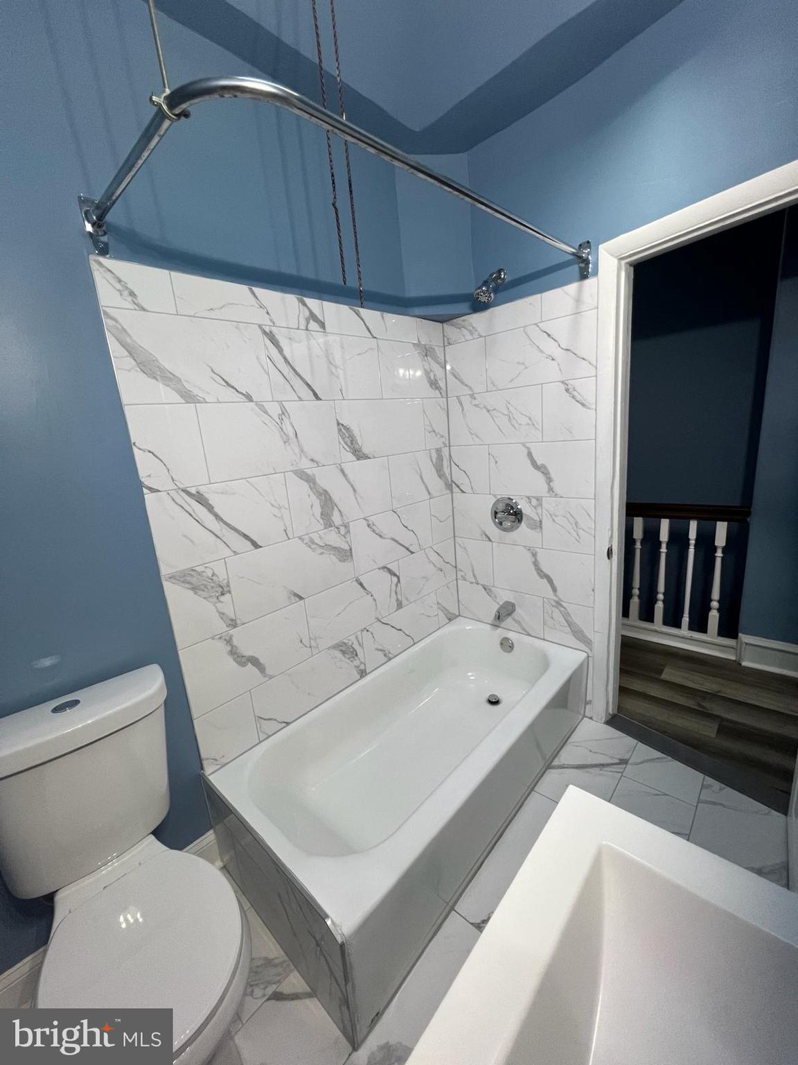 CARROLL PARK - Residential Lease