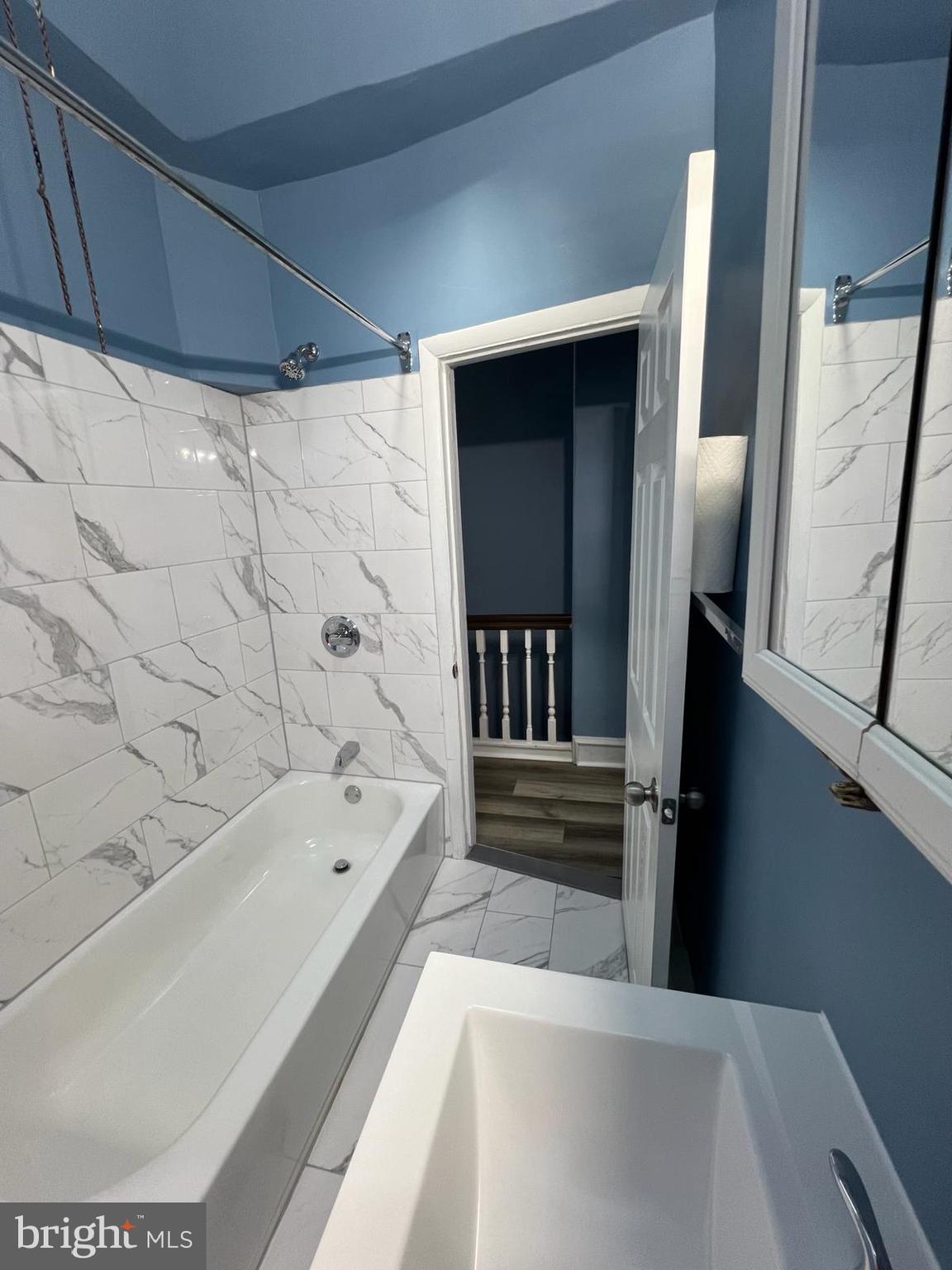 CARROLL PARK - Residential Lease