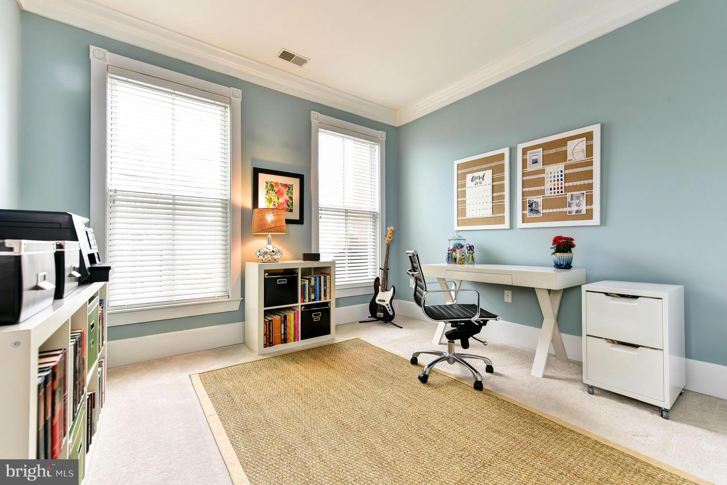 900 NORTH WASHINGTON STREET CONDOMINIUMS - Residential Lease