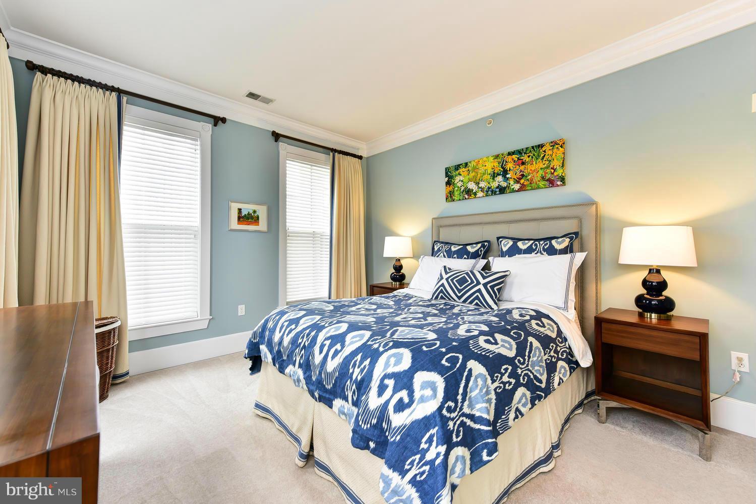 900 NORTH WASHINGTON STREET CONDOMINIUMS - Residential Lease