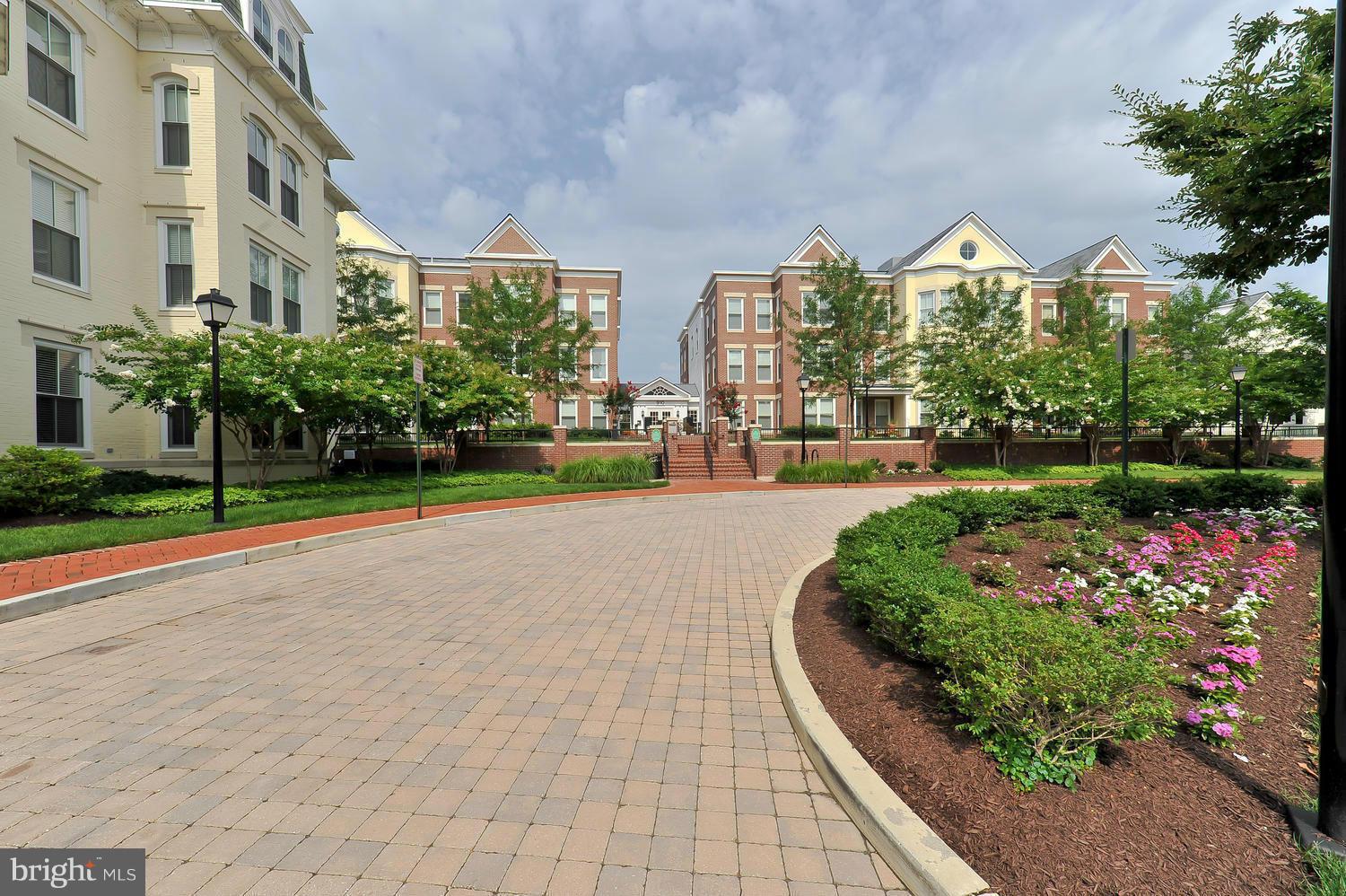 900 NORTH WASHINGTON STREET CONDOMINIUMS - Residential Lease