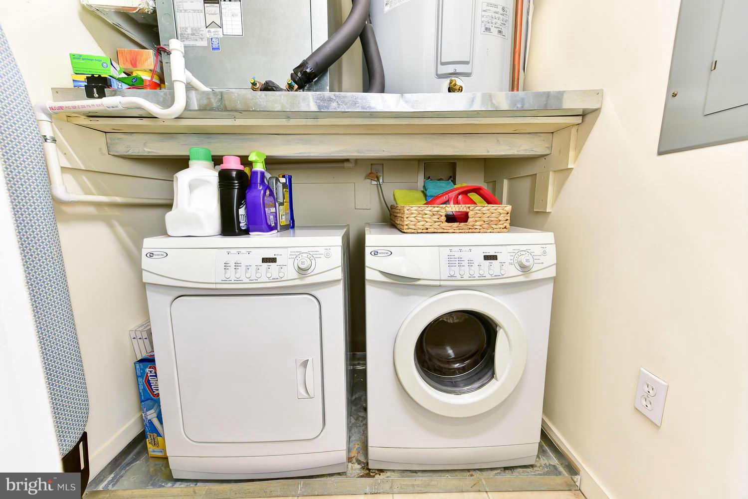 900 NORTH WASHINGTON STREET CONDOMINIUMS - Residential Lease