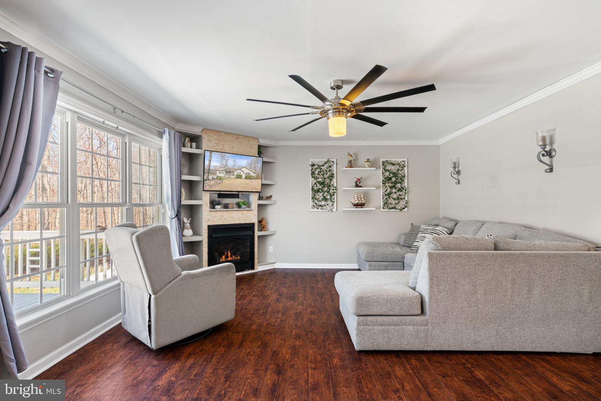 BLACK WALNUT RUN ESTATES - Residential