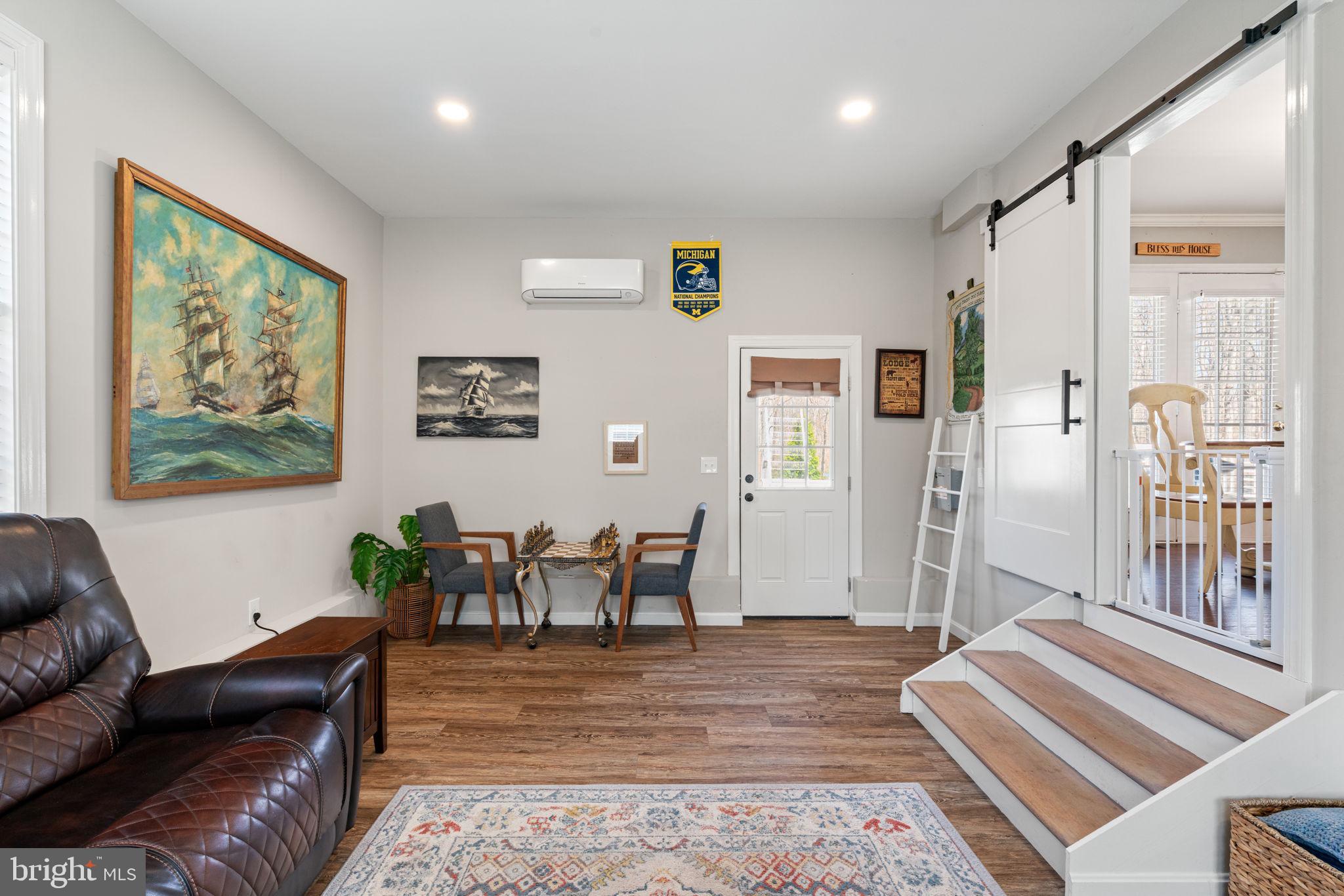 BLACK WALNUT RUN ESTATES - Residential