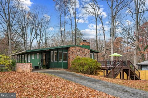 3400 HARTWELL COURT FALLS CHURCH VA 22042