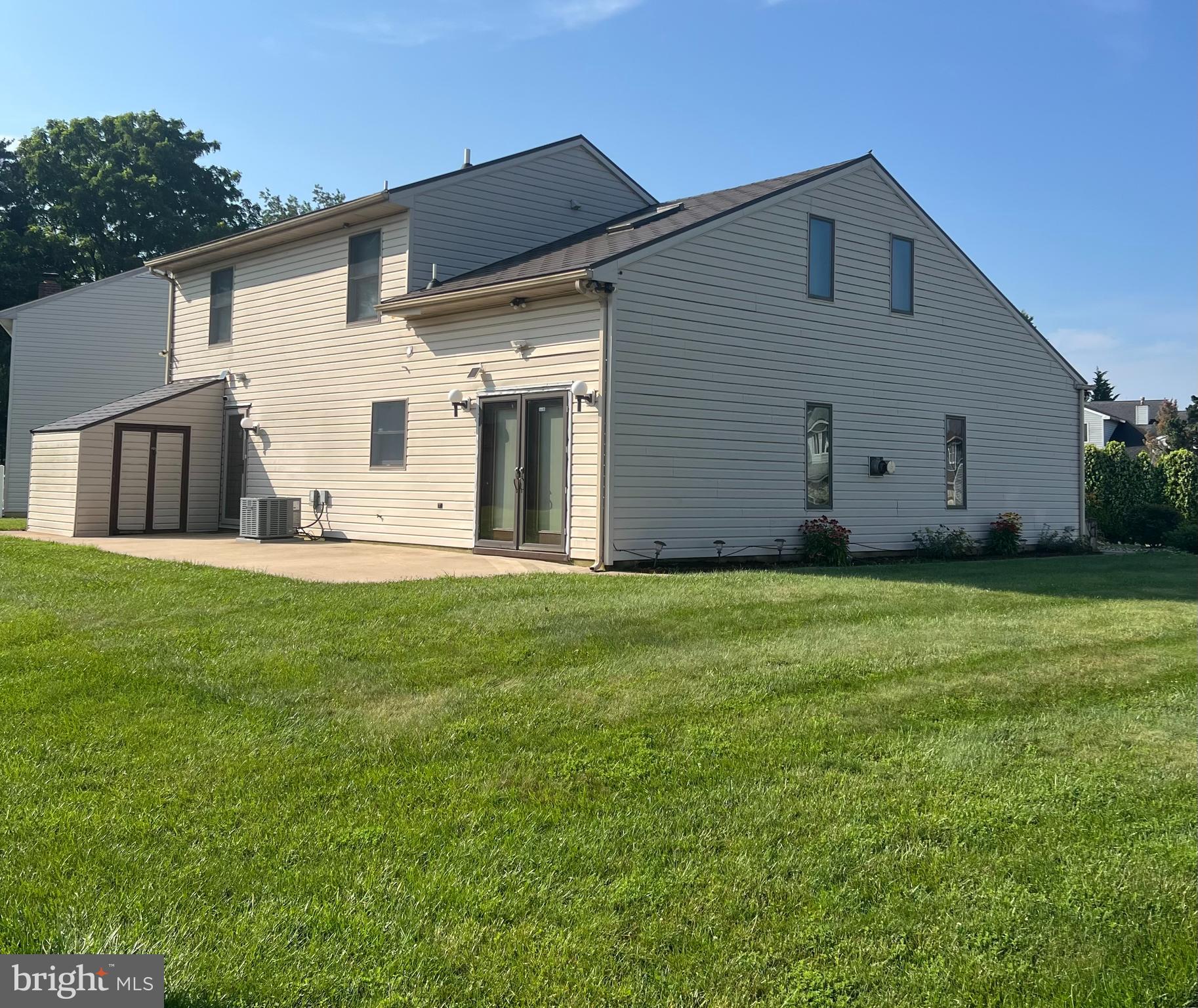 1 LONNIE COURT