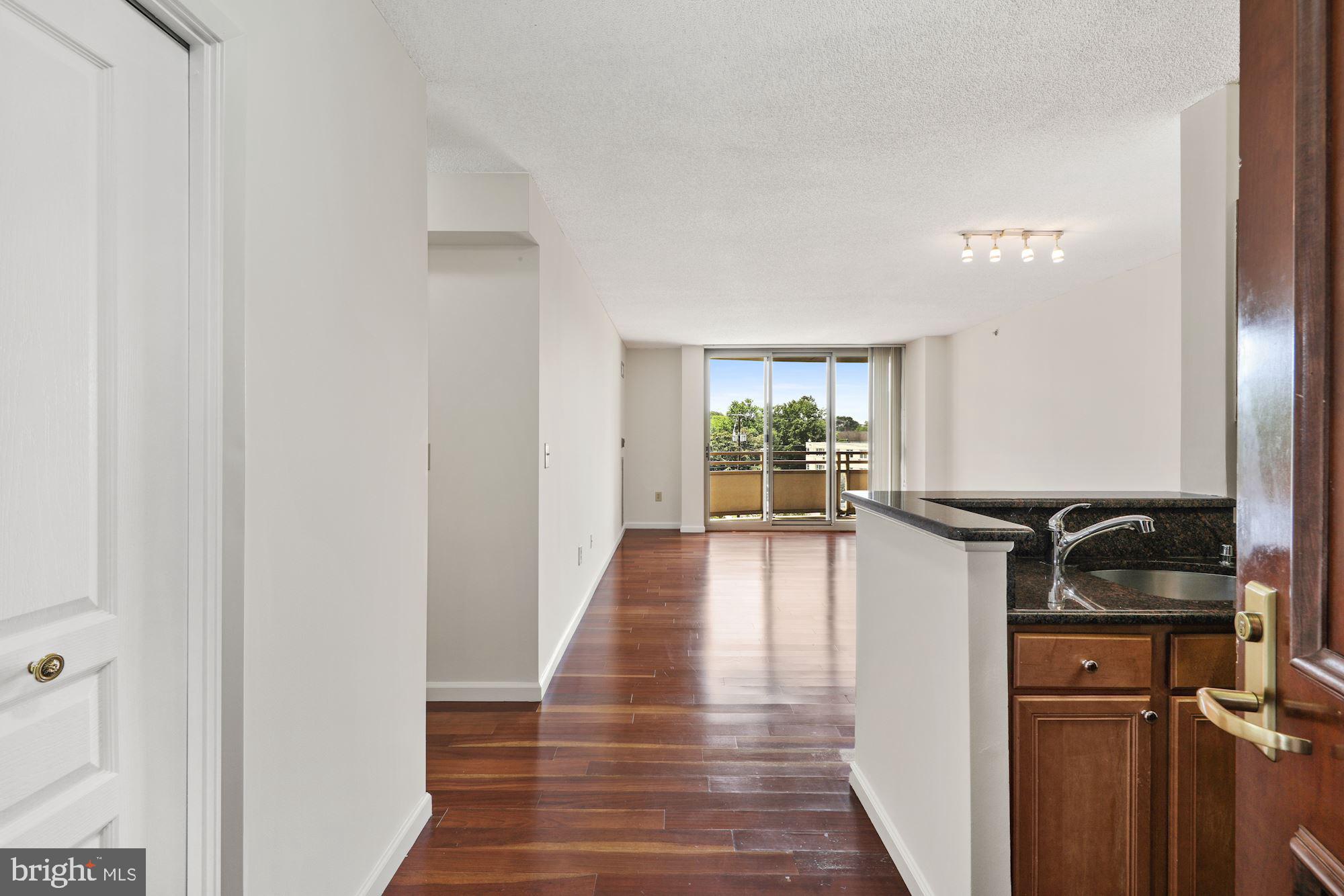 CRESCENT PLAZA - Residential